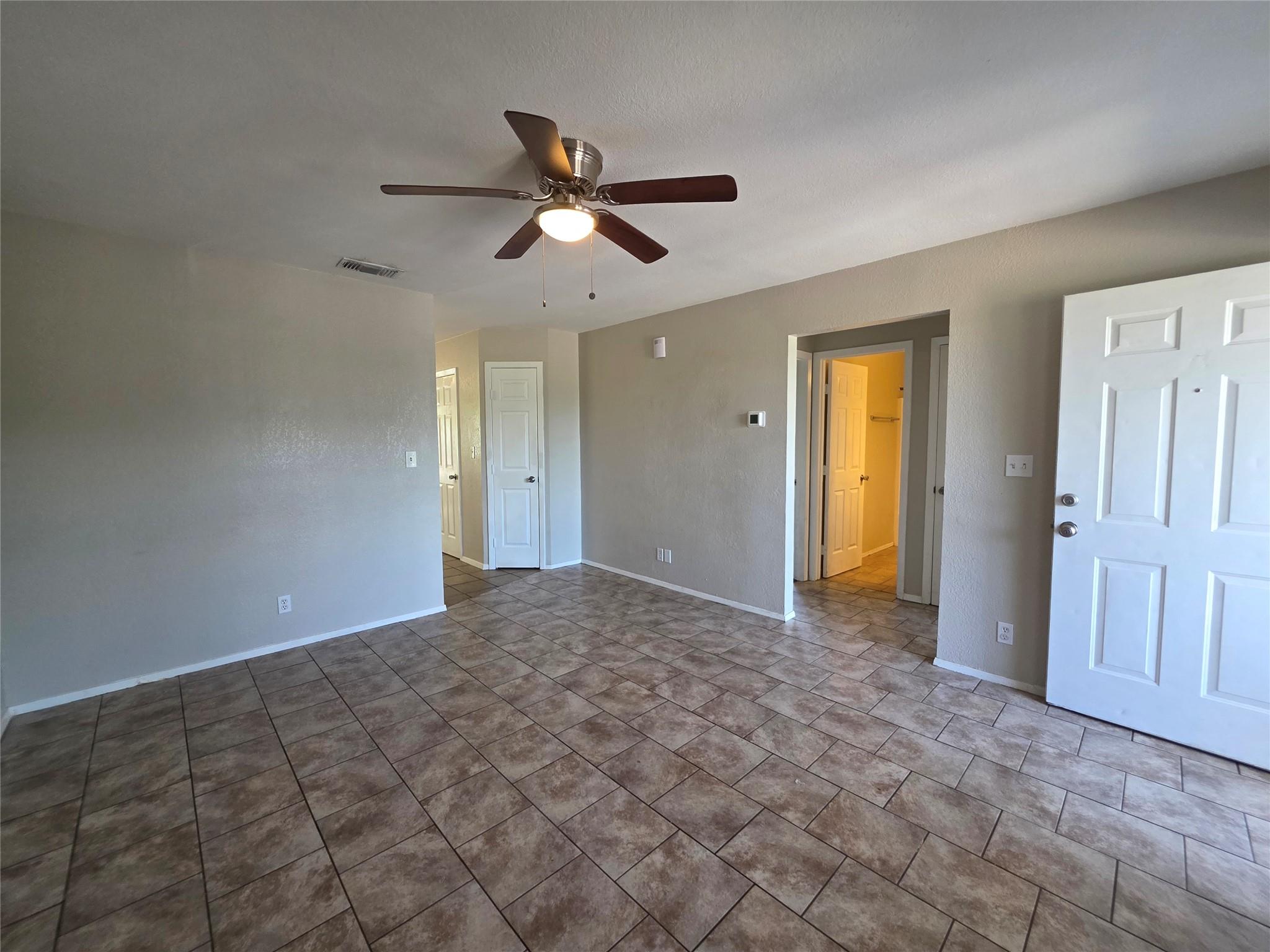 2200 Katy Ln # D, Georgetown, TX 78626