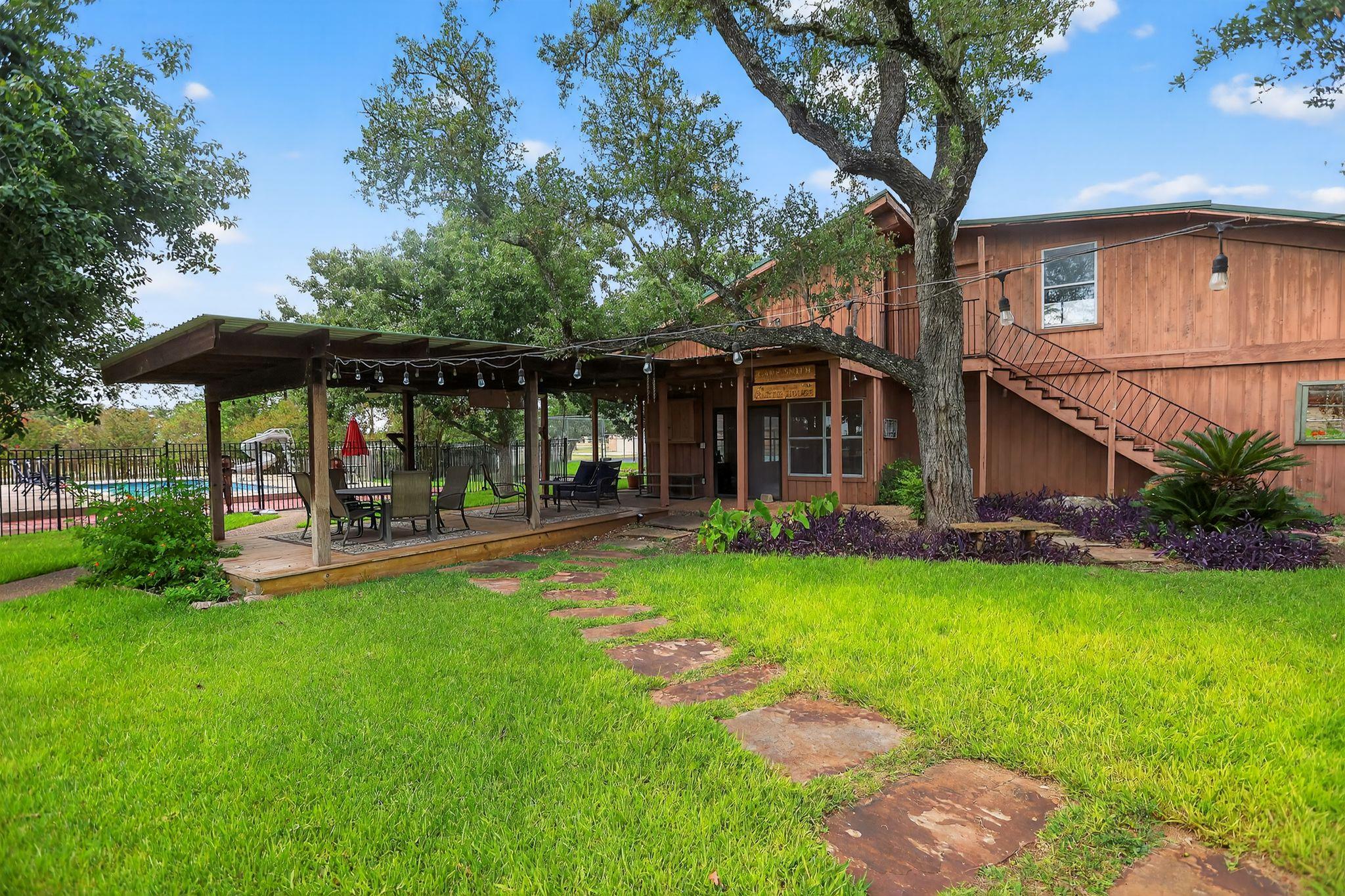310 Woodland Oaks Trl, Buda, TX 78610