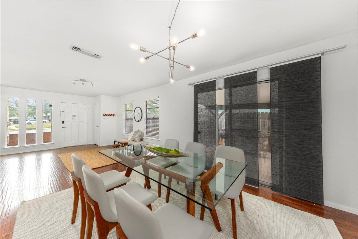 5108 Emerald Forest Dr, Austin, TX 78745