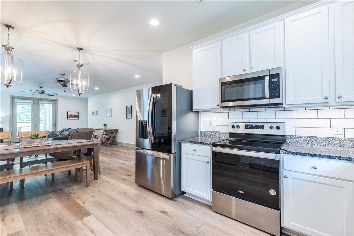 638 Oak Ln, Cottonwood Shores, TX 78657