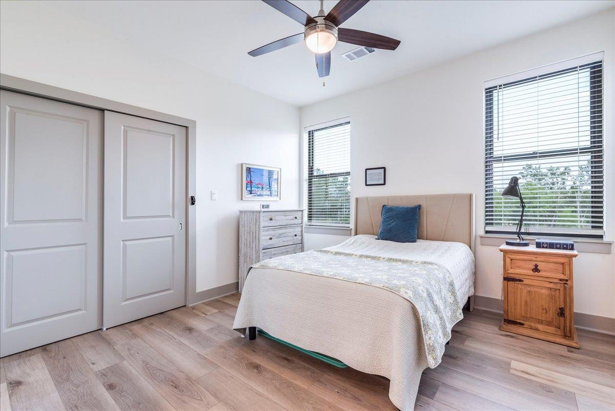 638 Oak Ln, Cottonwood Shores, TX 78657