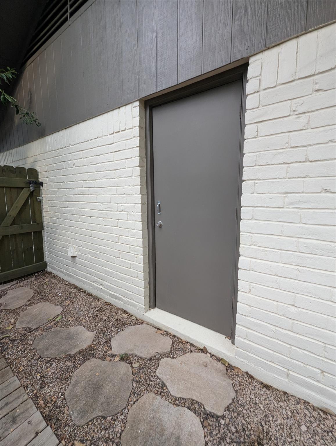 2203 Western Trails Blvd NE # B, Austin, TX 78745