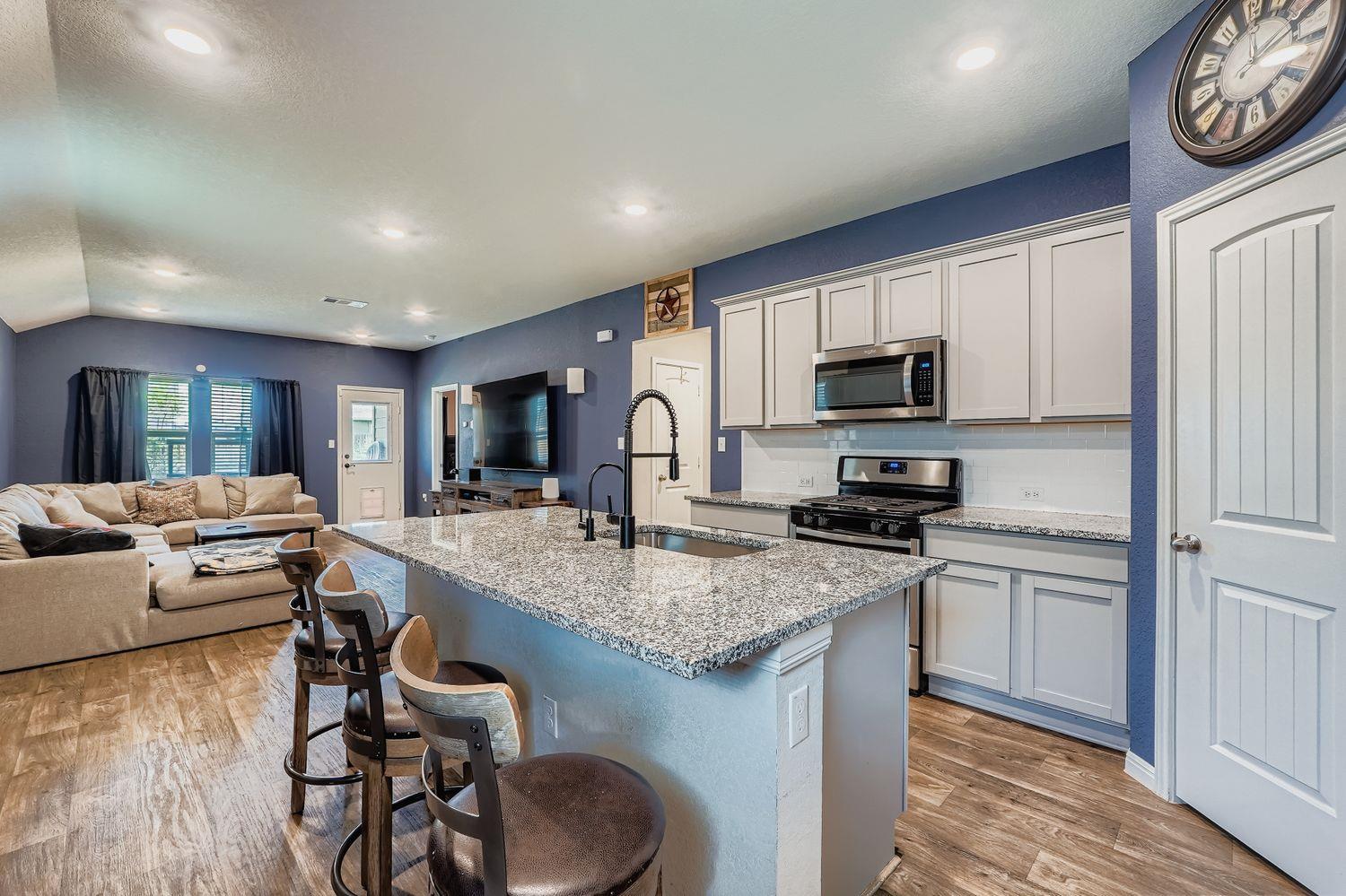 217 Baron Creek Trl, Bastrop, TX 78602