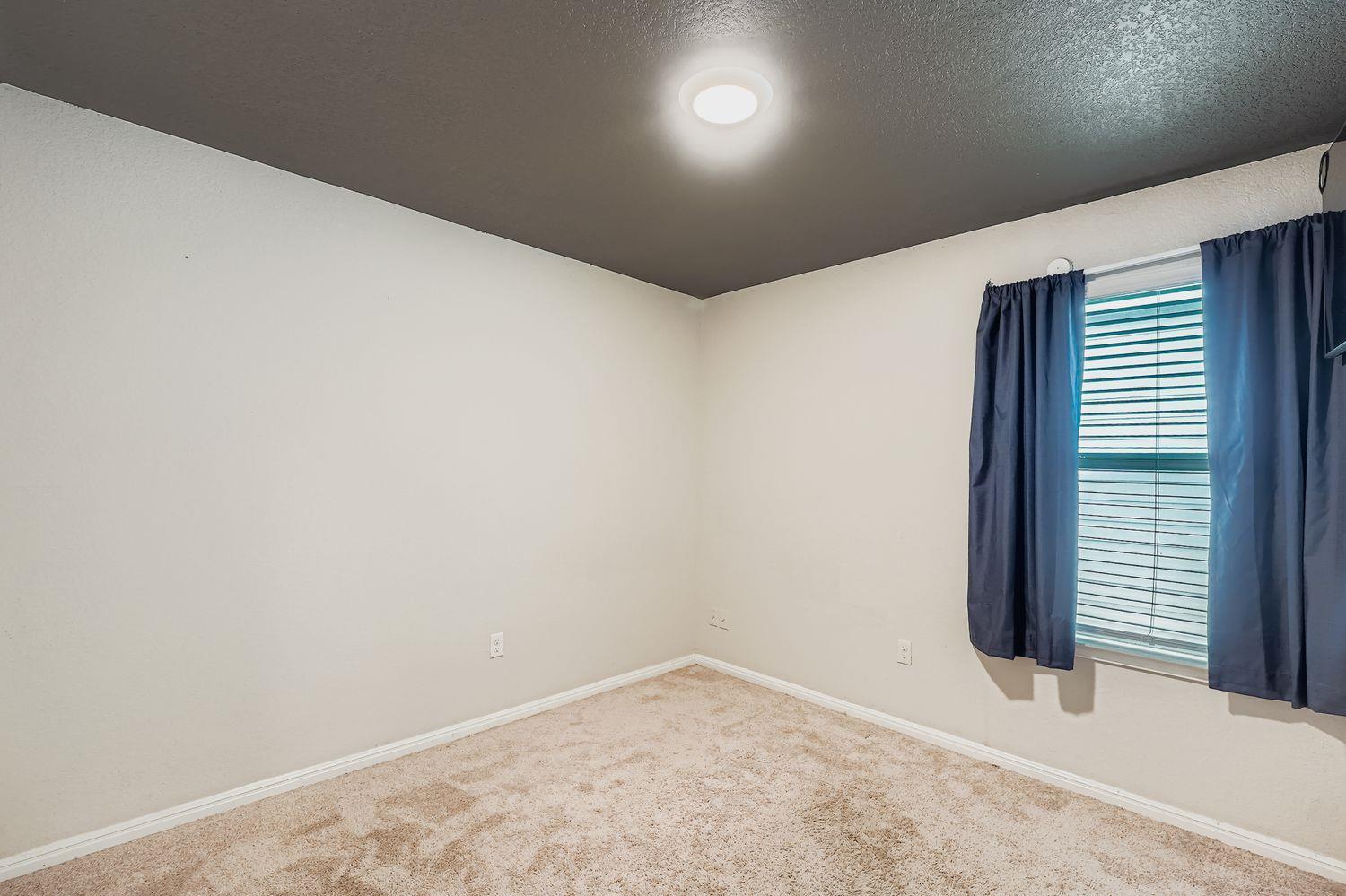 217 Baron Creek Trl, Bastrop, TX 78602