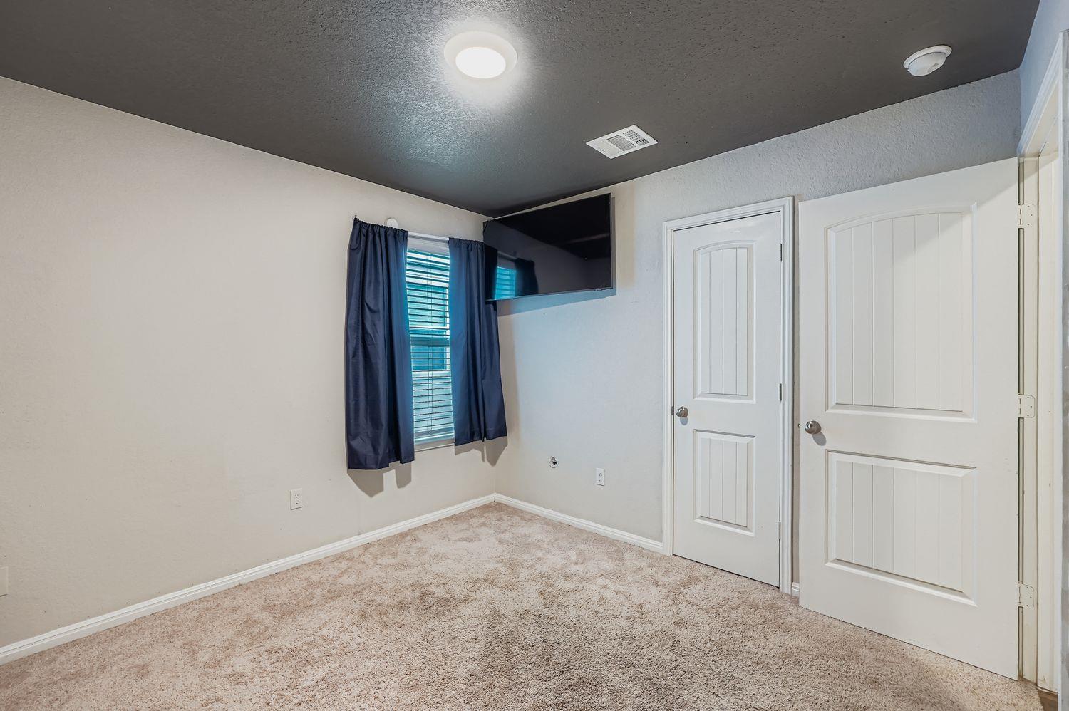 217 Baron Creek Trl, Bastrop, TX 78602