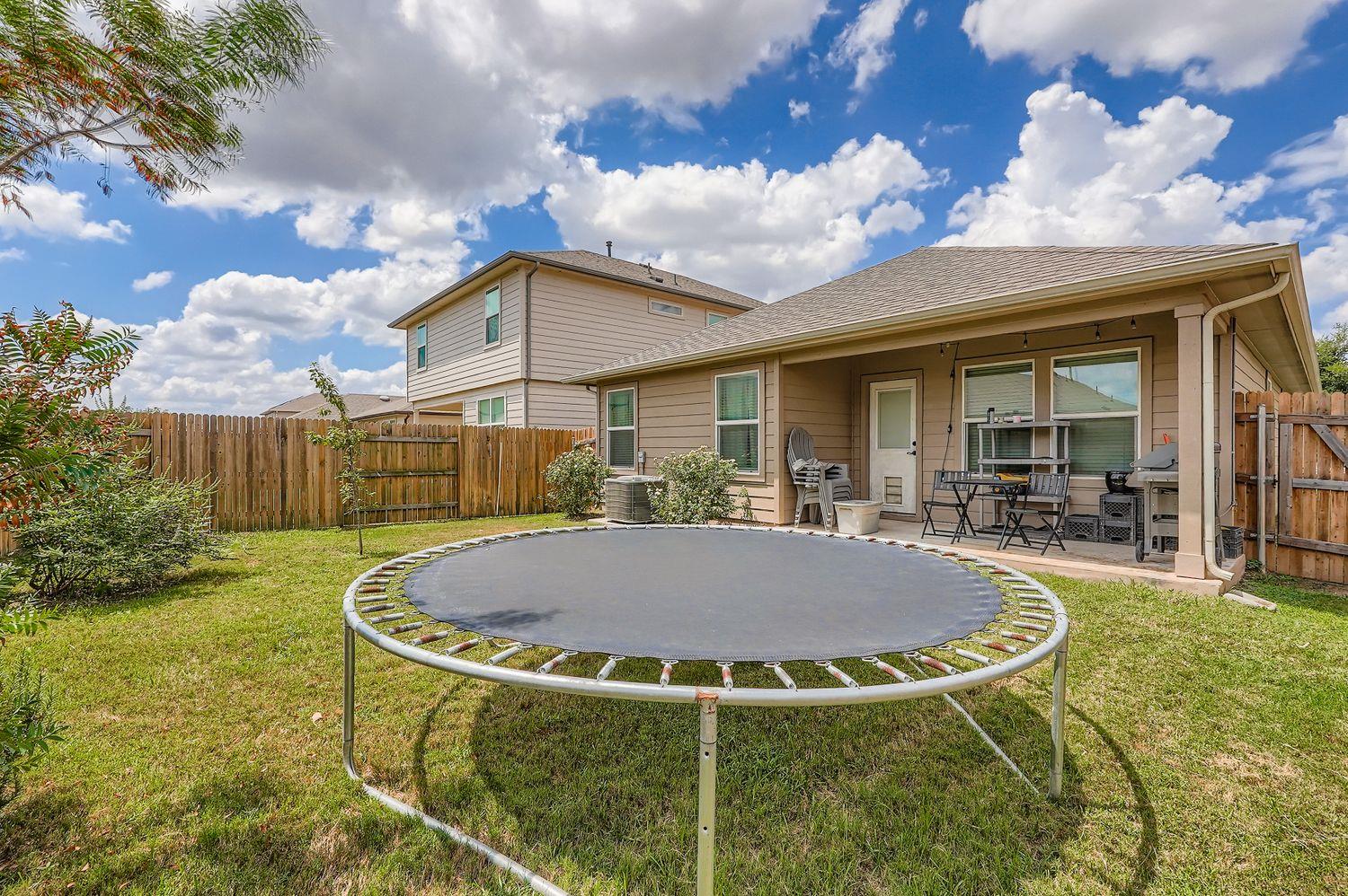 217 Baron Creek Trl, Bastrop, TX 78602