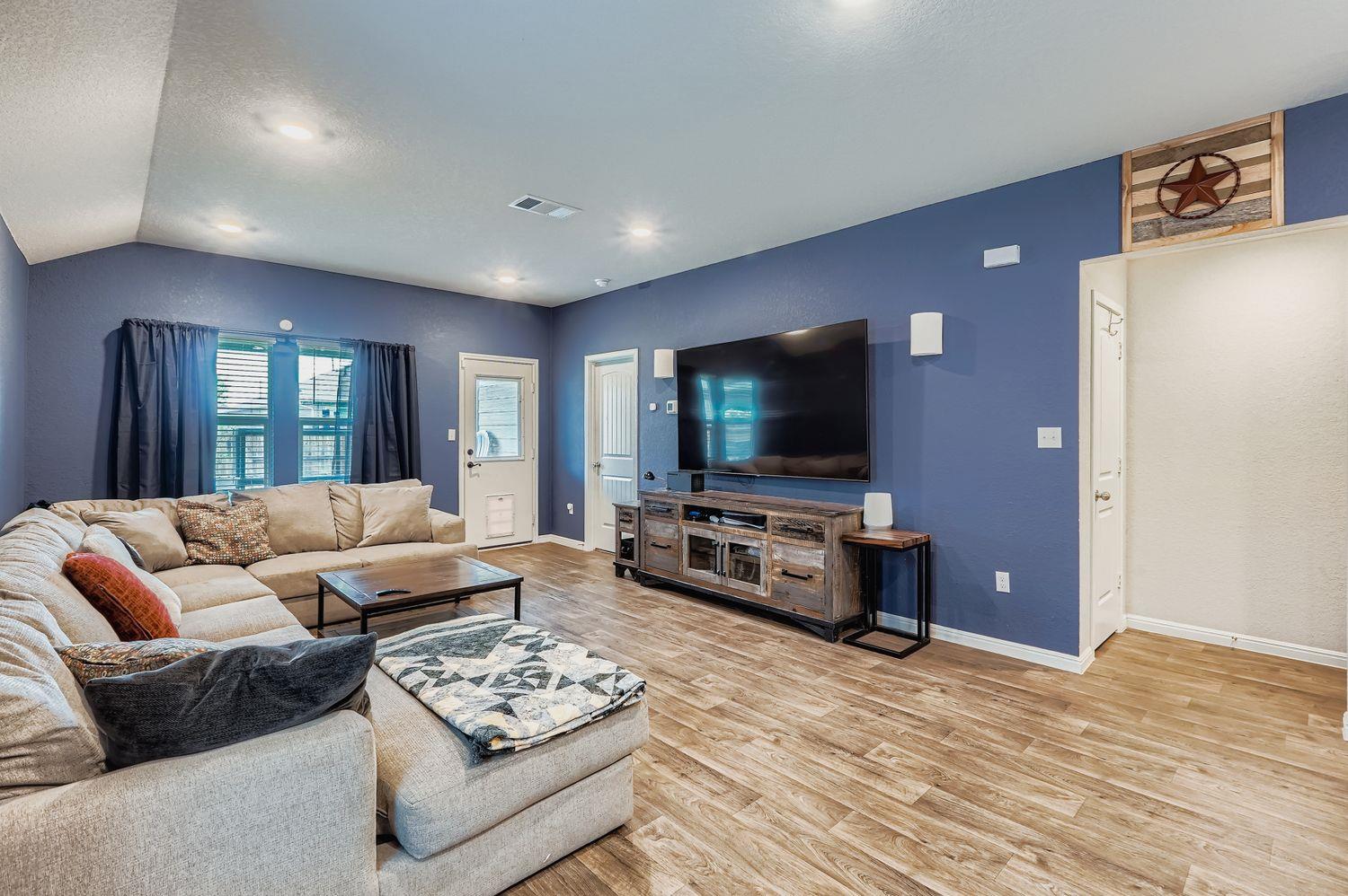 217 Baron Creek Trl, Bastrop, TX 78602