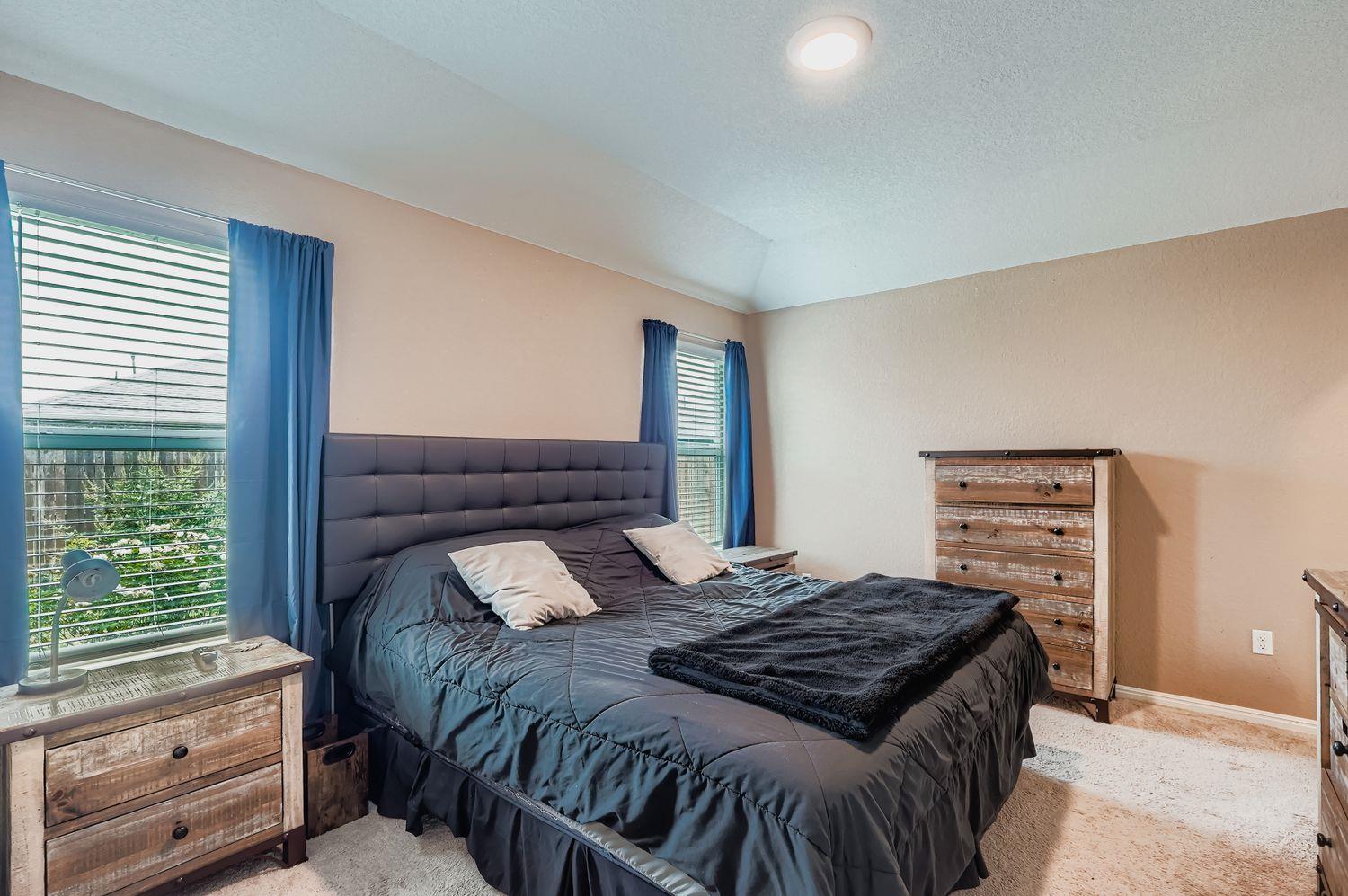 217 Baron Creek Trl, Bastrop, TX 78602