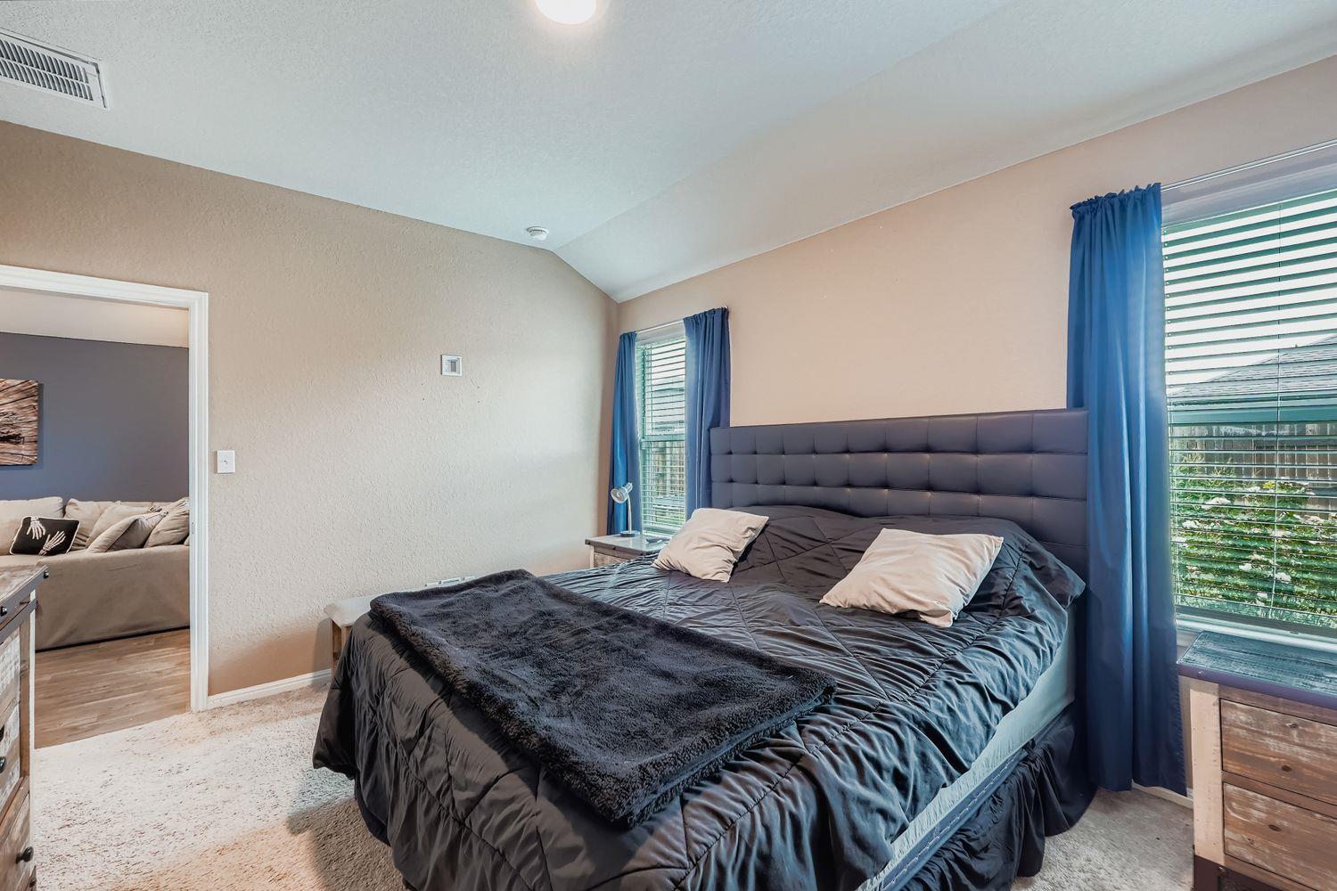 217 Baron Creek Trl, Bastrop, TX 78602