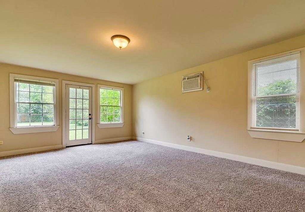 4902 Valley Oak Dr, Austin, TX 78731