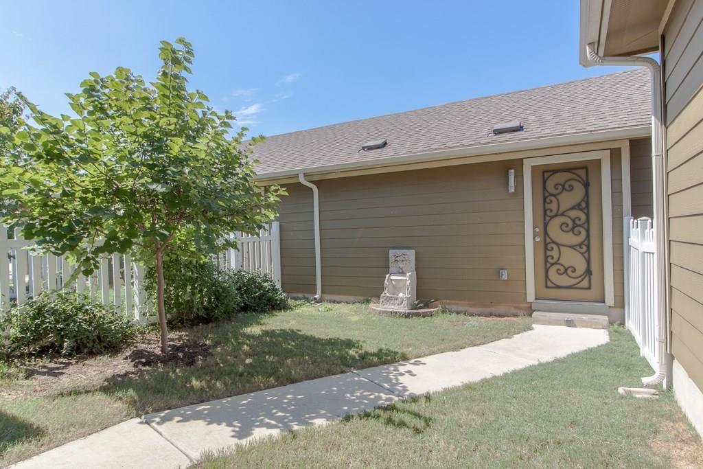 636 Lookout Tree Ln, Round Rock, TX 78664