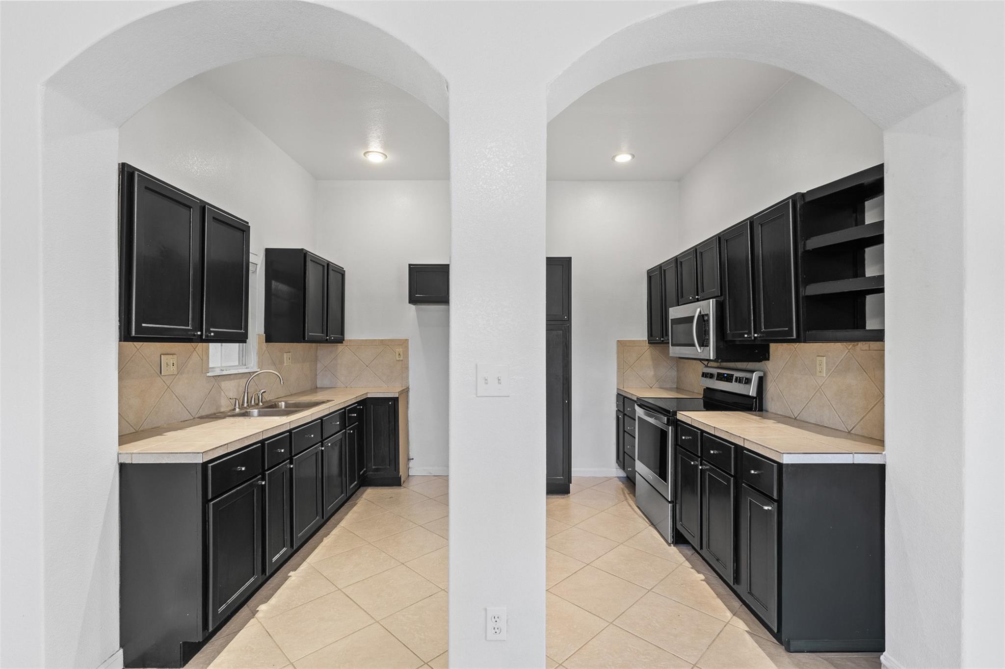 135 Acuna Ct, Del Valle, TX 78617