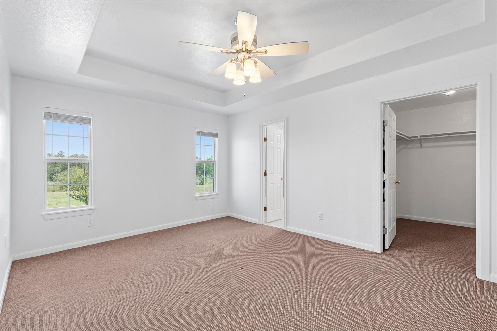 135 Acuna Ct, Del Valle, TX 78617