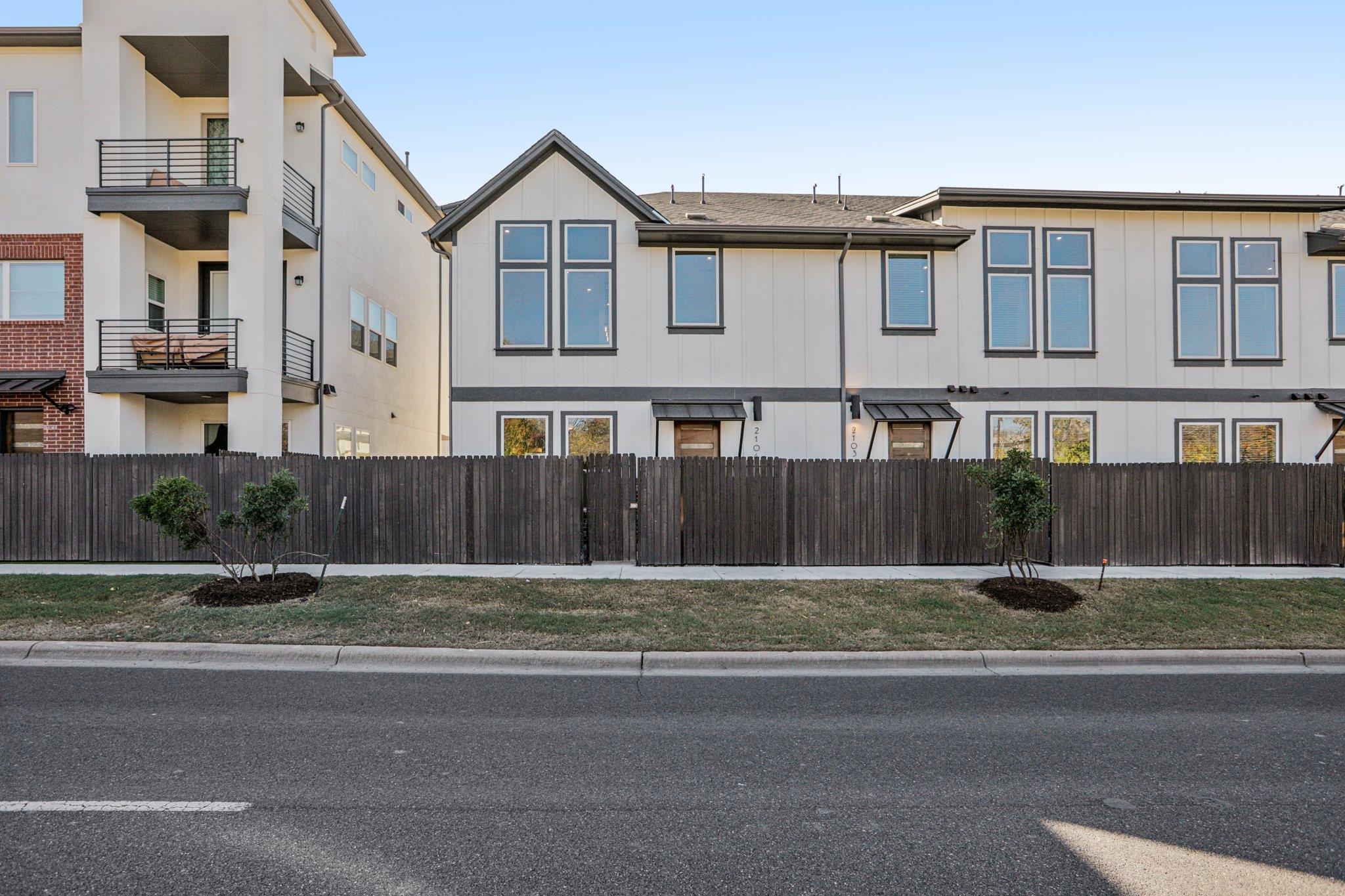 200 W 56th St # 2104, Austin, TX 78751