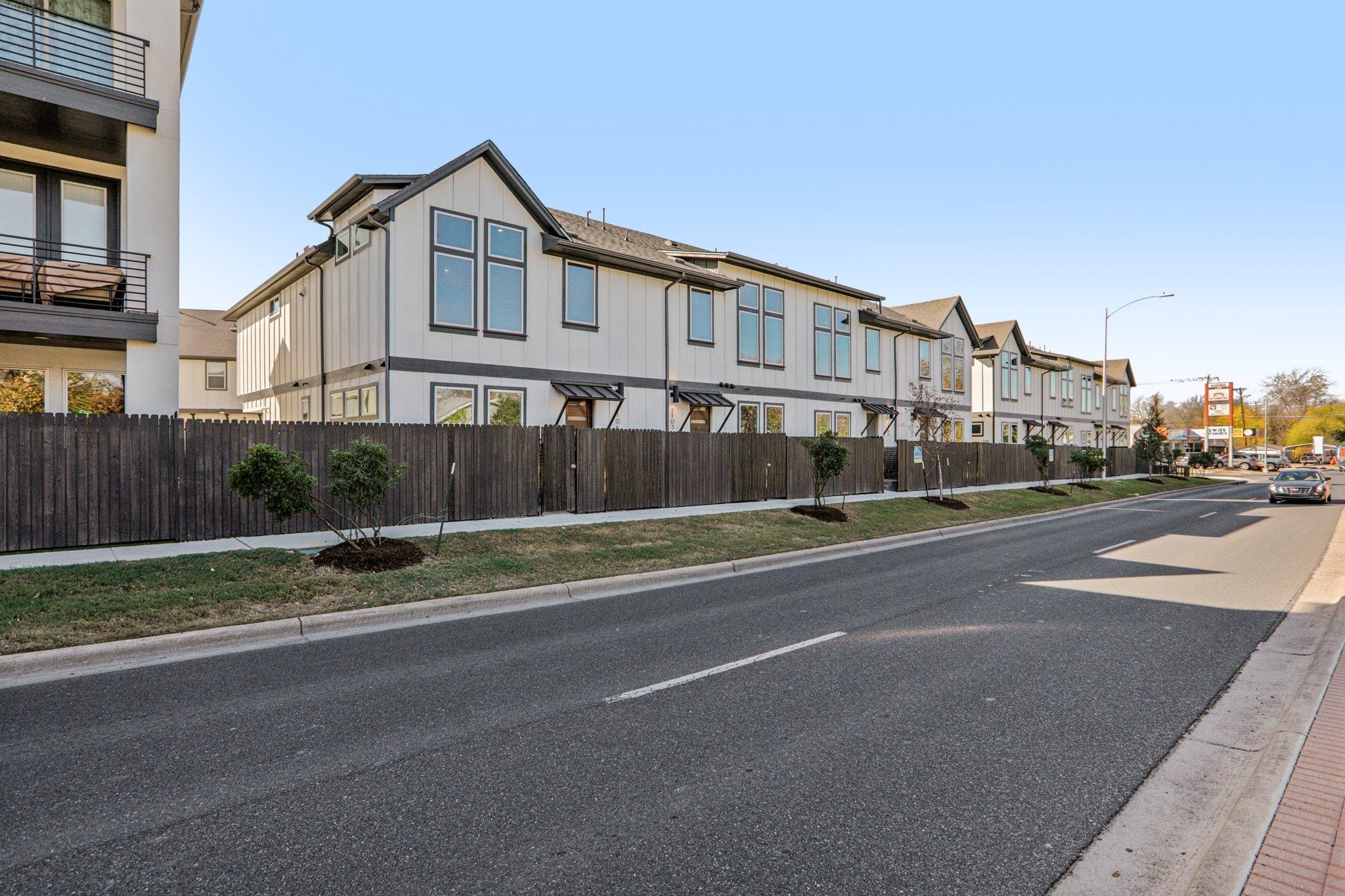 200 W 56th St # 2104, Austin, TX 78751