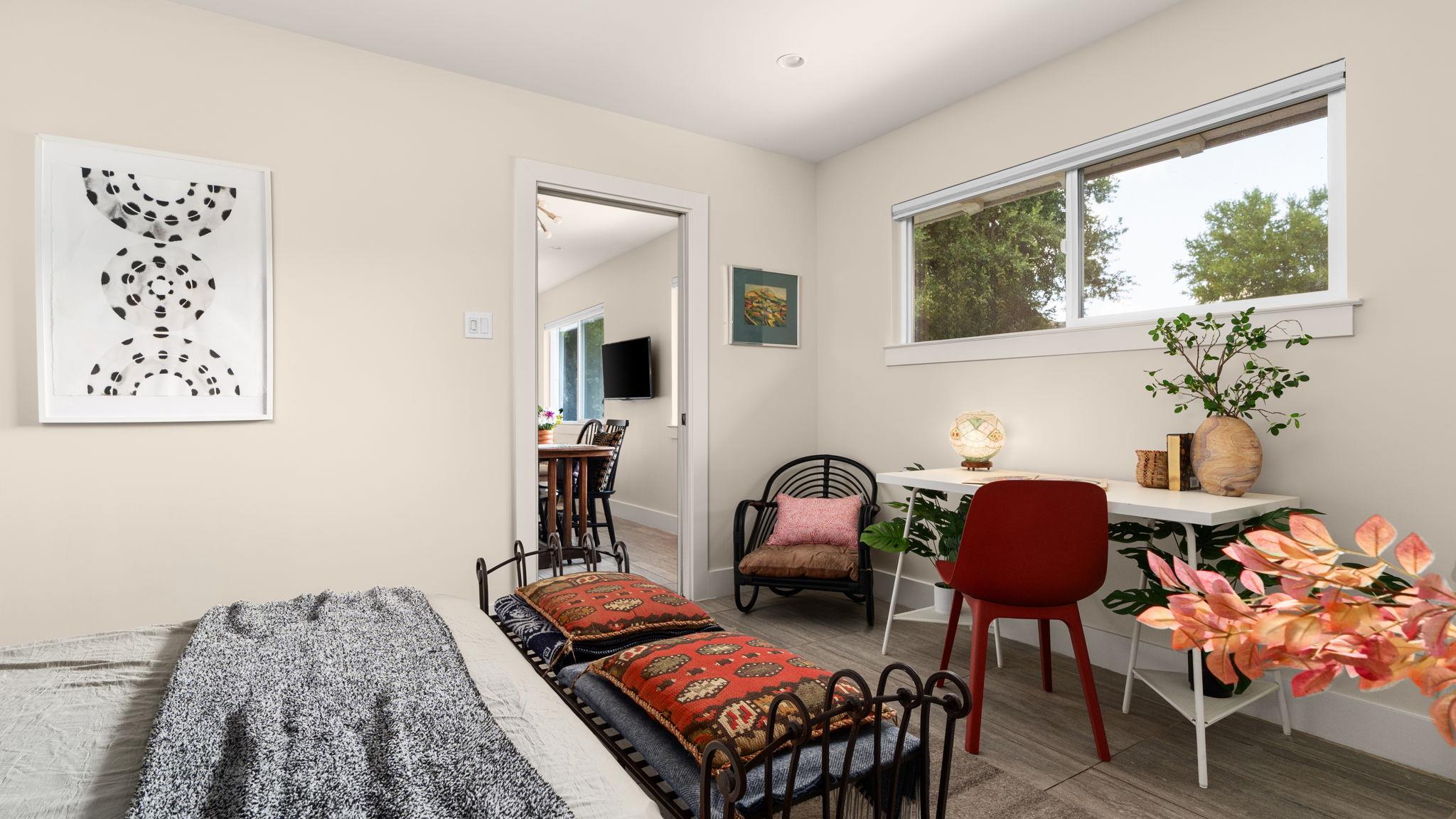 1208 Enfield Rd # 204, Austin, TX 78703