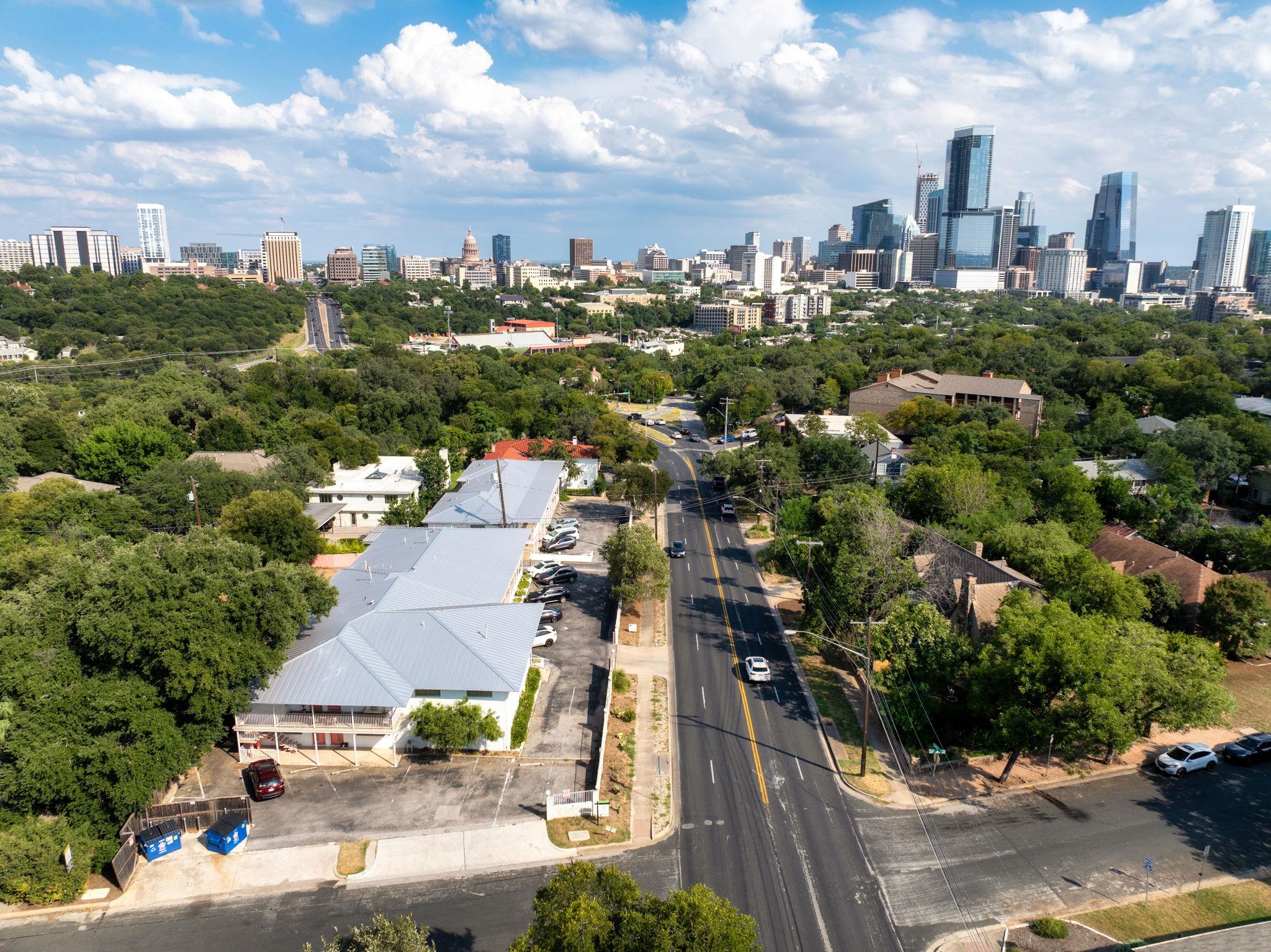 1208 Enfield Rd # 204, Austin, TX 78703