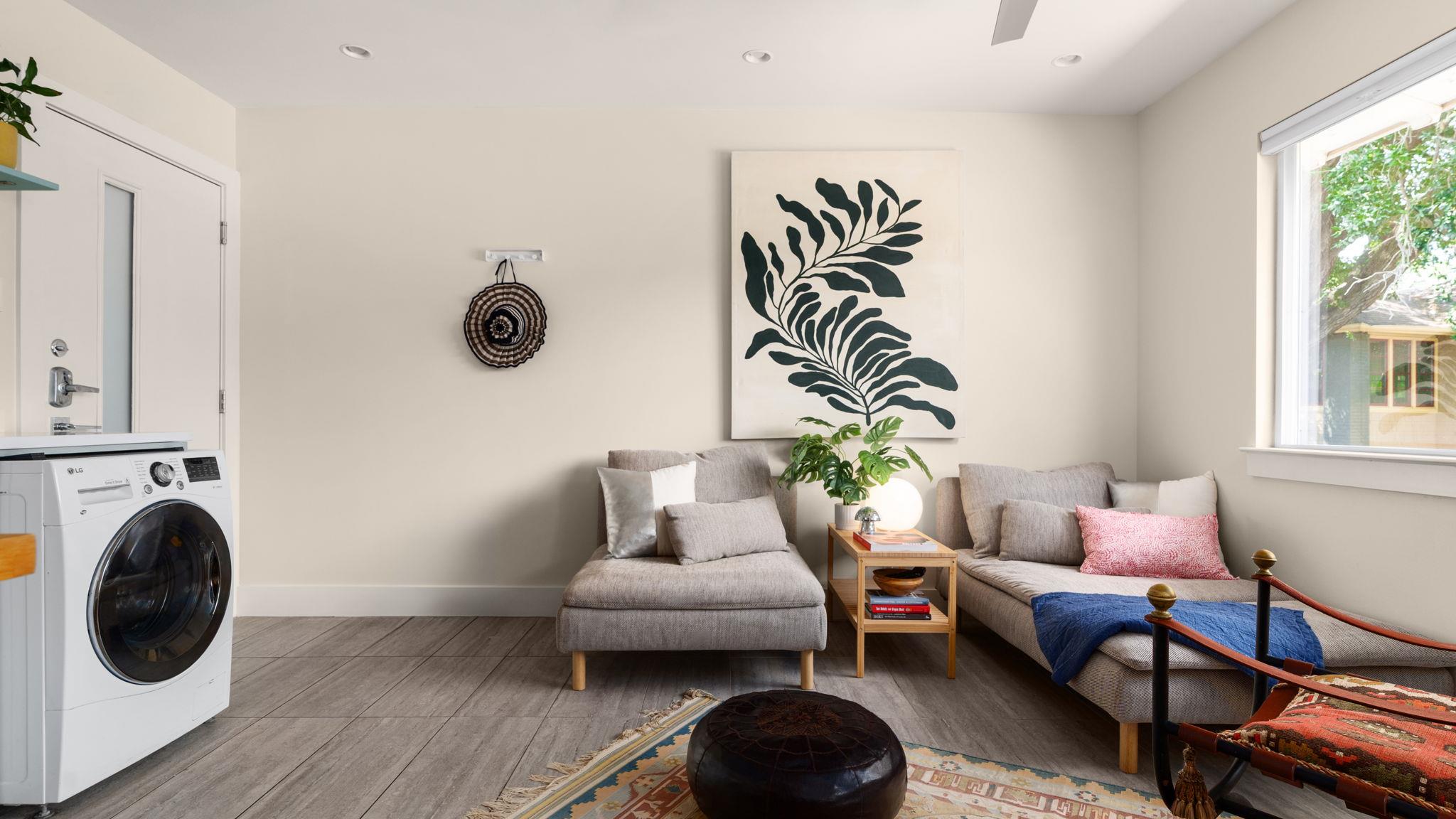 1208 Enfield Rd # 204, Austin, TX 78703