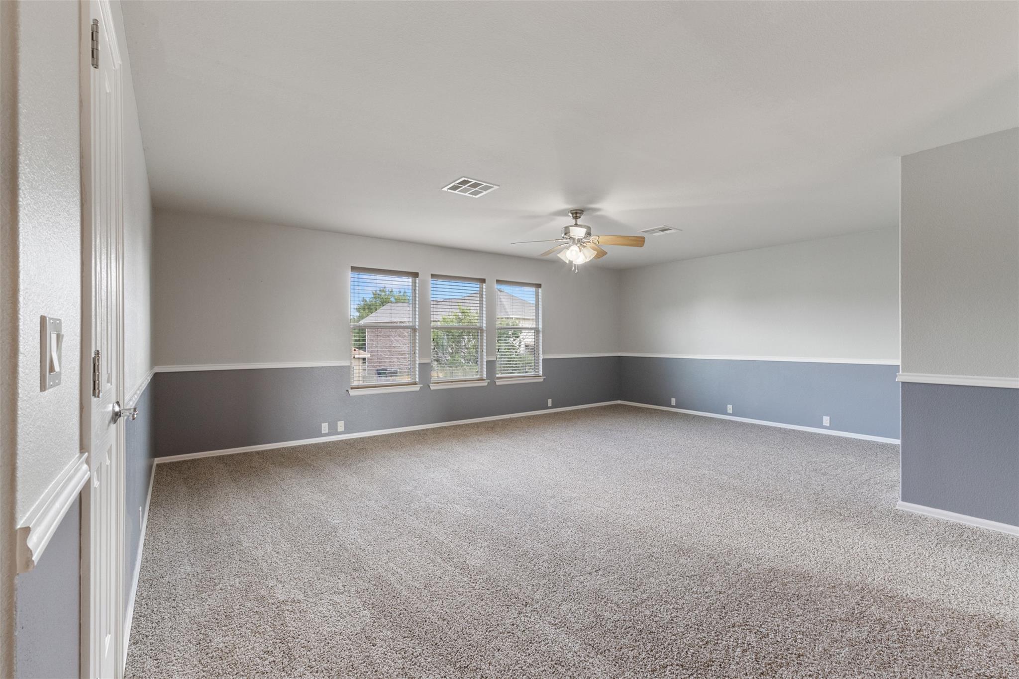 400 Hummingbird Ln, Leander, TX 78641