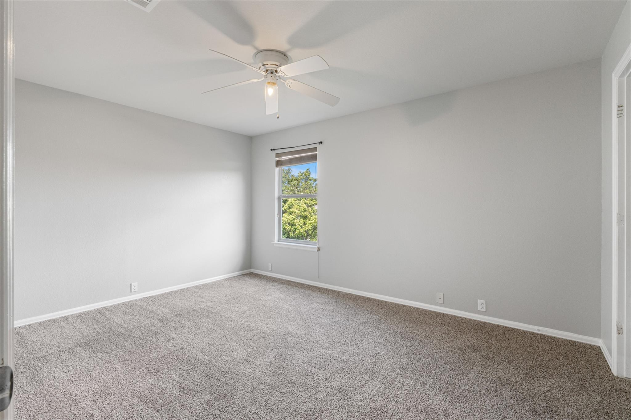 400 Hummingbird Ln, Leander, TX 78641