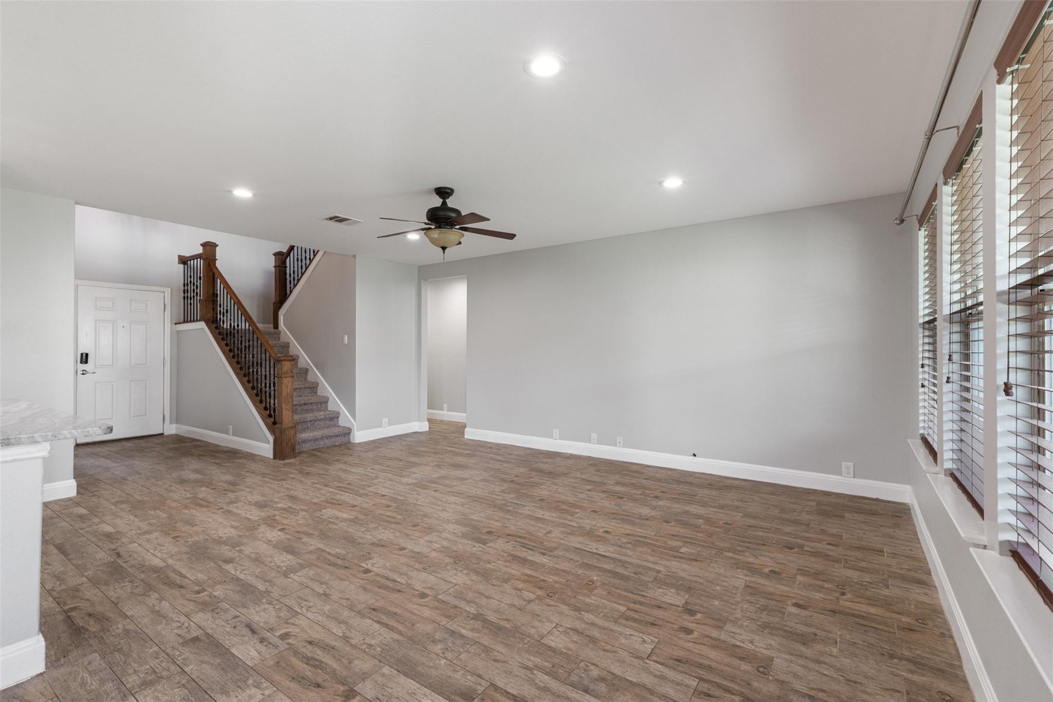 400 Hummingbird Ln, Leander, TX 78641