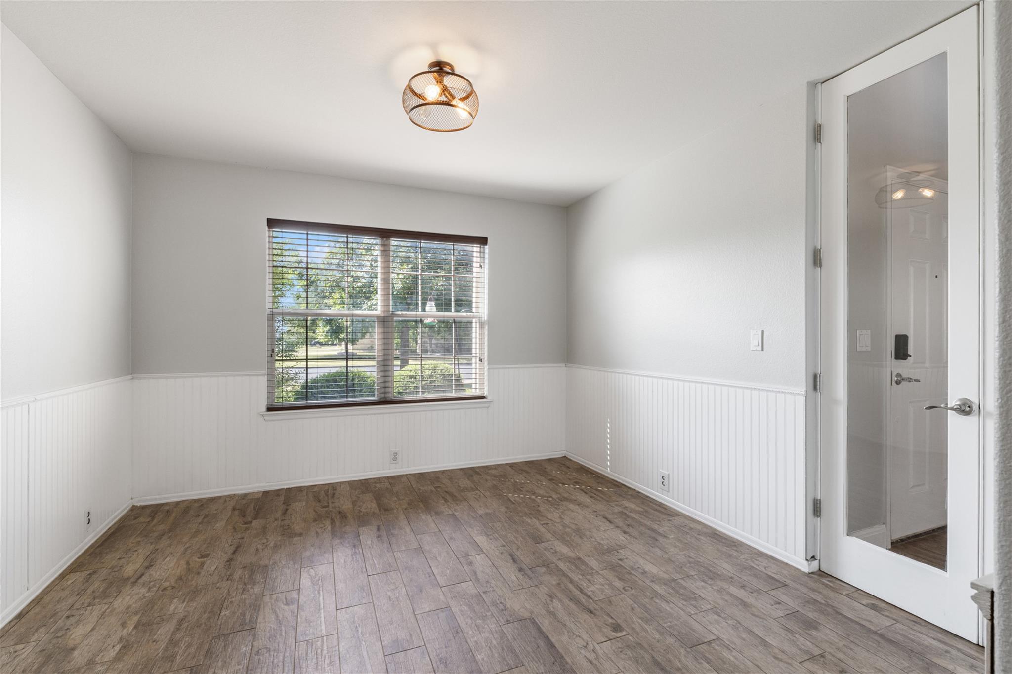 400 Hummingbird Ln, Leander, TX 78641