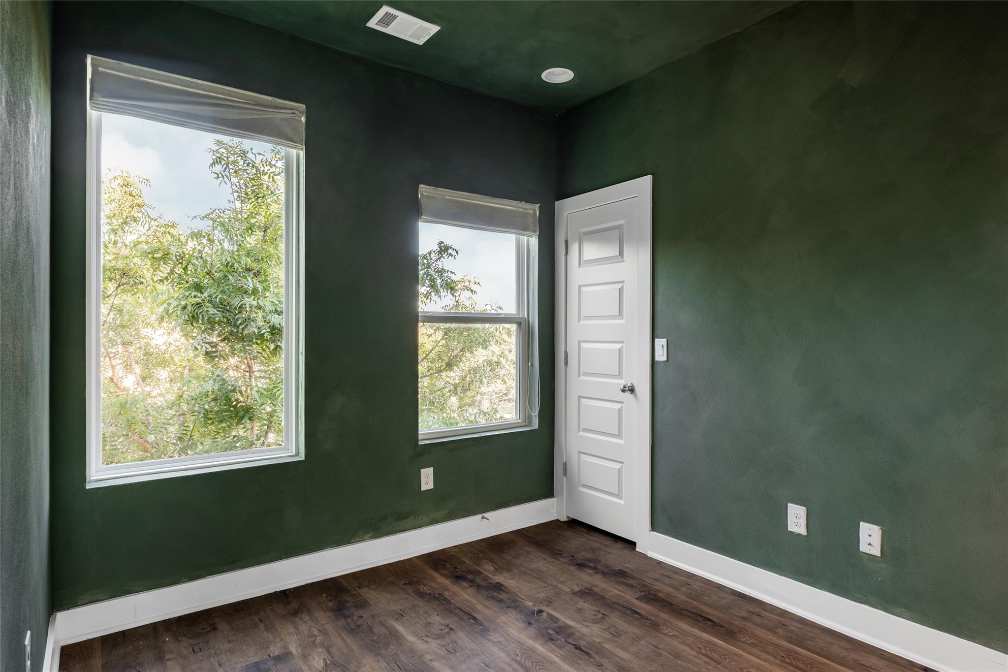 3007 E 12th St # 4, Austin, TX 78702