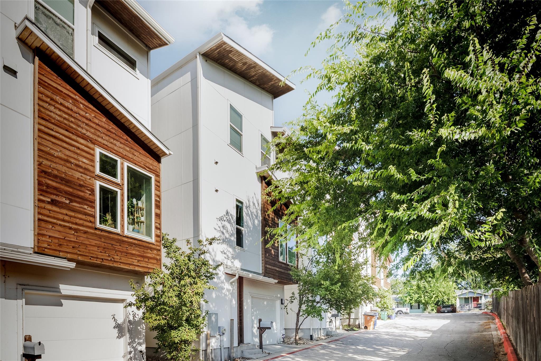 3007 E 12th St # 4, Austin, TX 78702