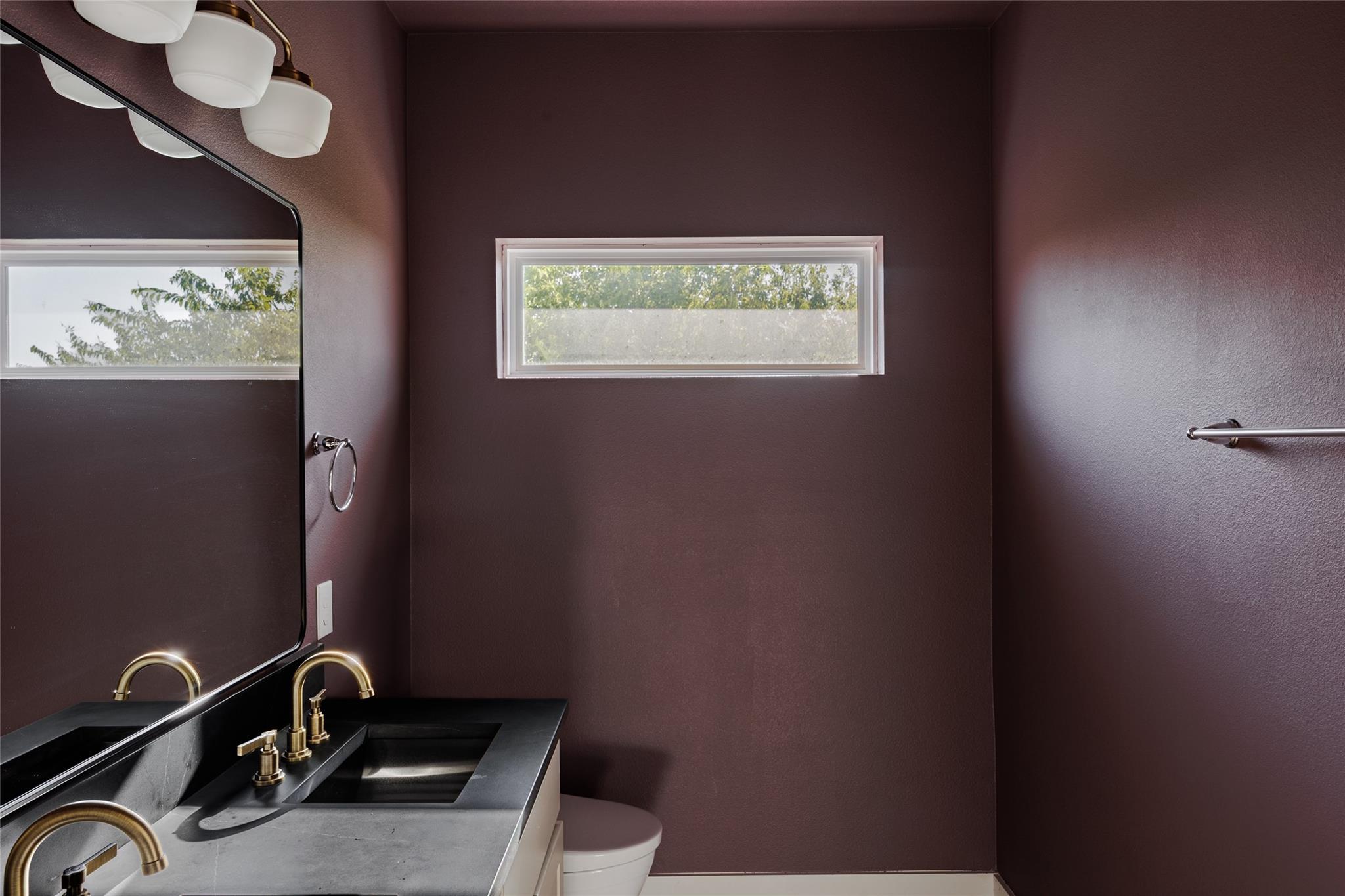 3007 E 12th St # 4, Austin, TX 78702