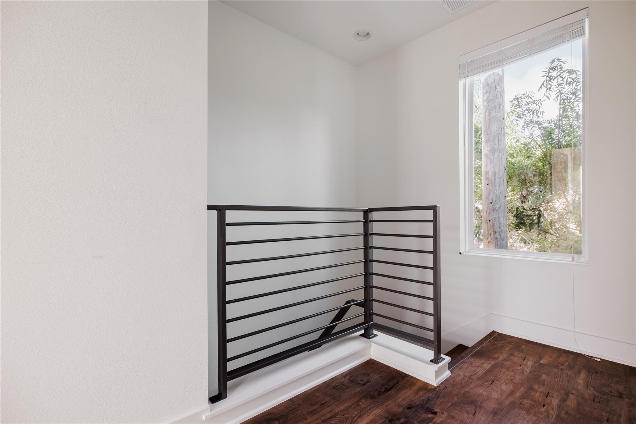 3007 E 12th St # 4, Austin, TX 78702