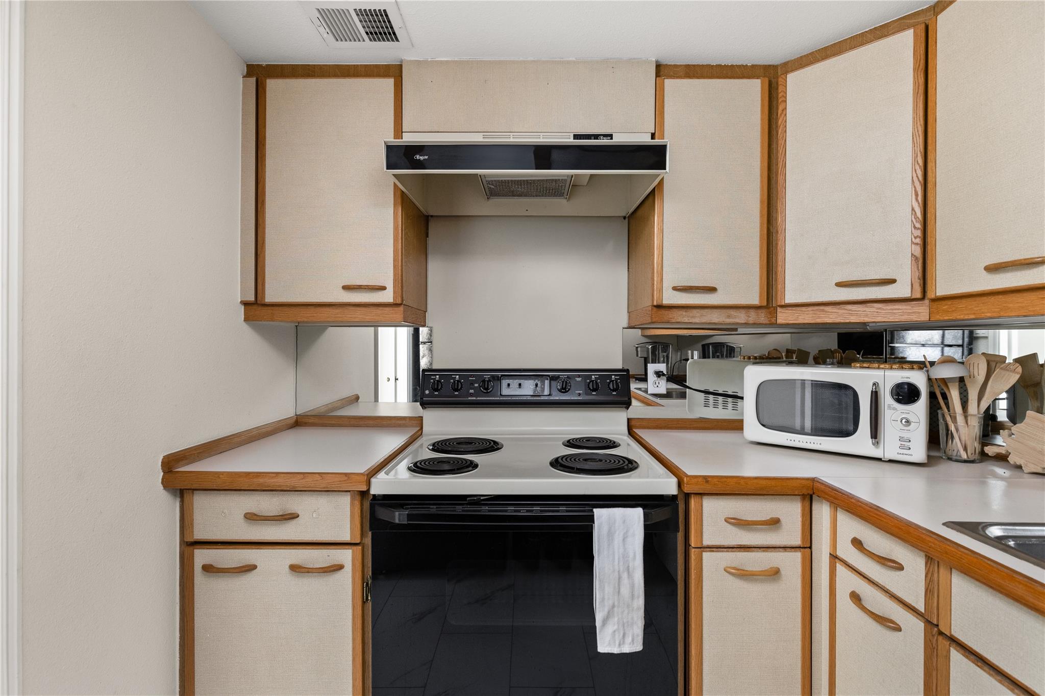 1122 Colorado St # 1108, Austin, TX 78701