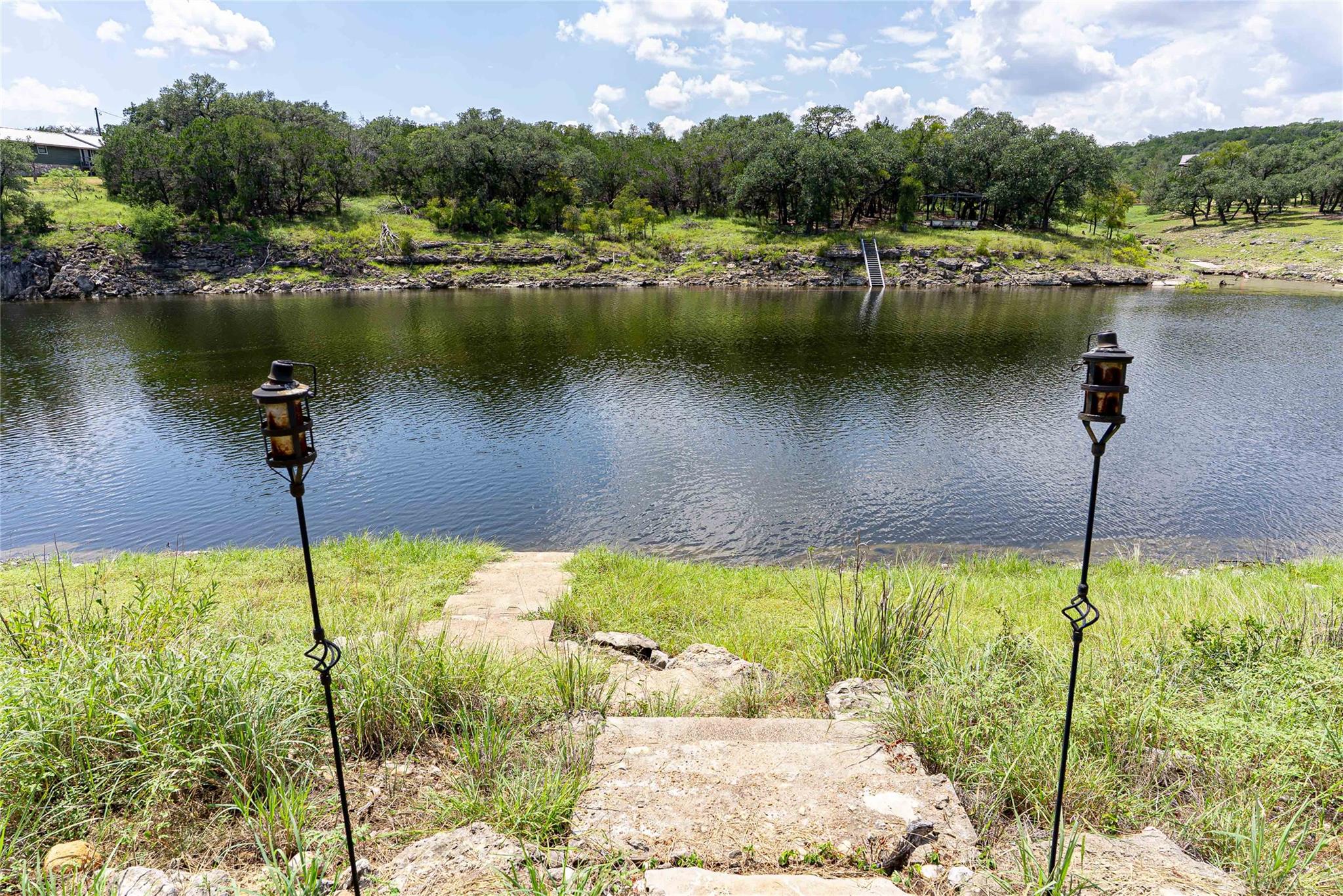 23633 Lakeside Dr, Marble Falls, TX 78654