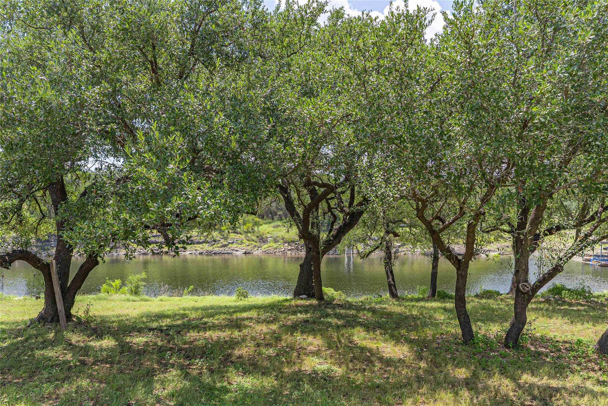 23633 Lakeside Dr, Marble Falls, TX 78654