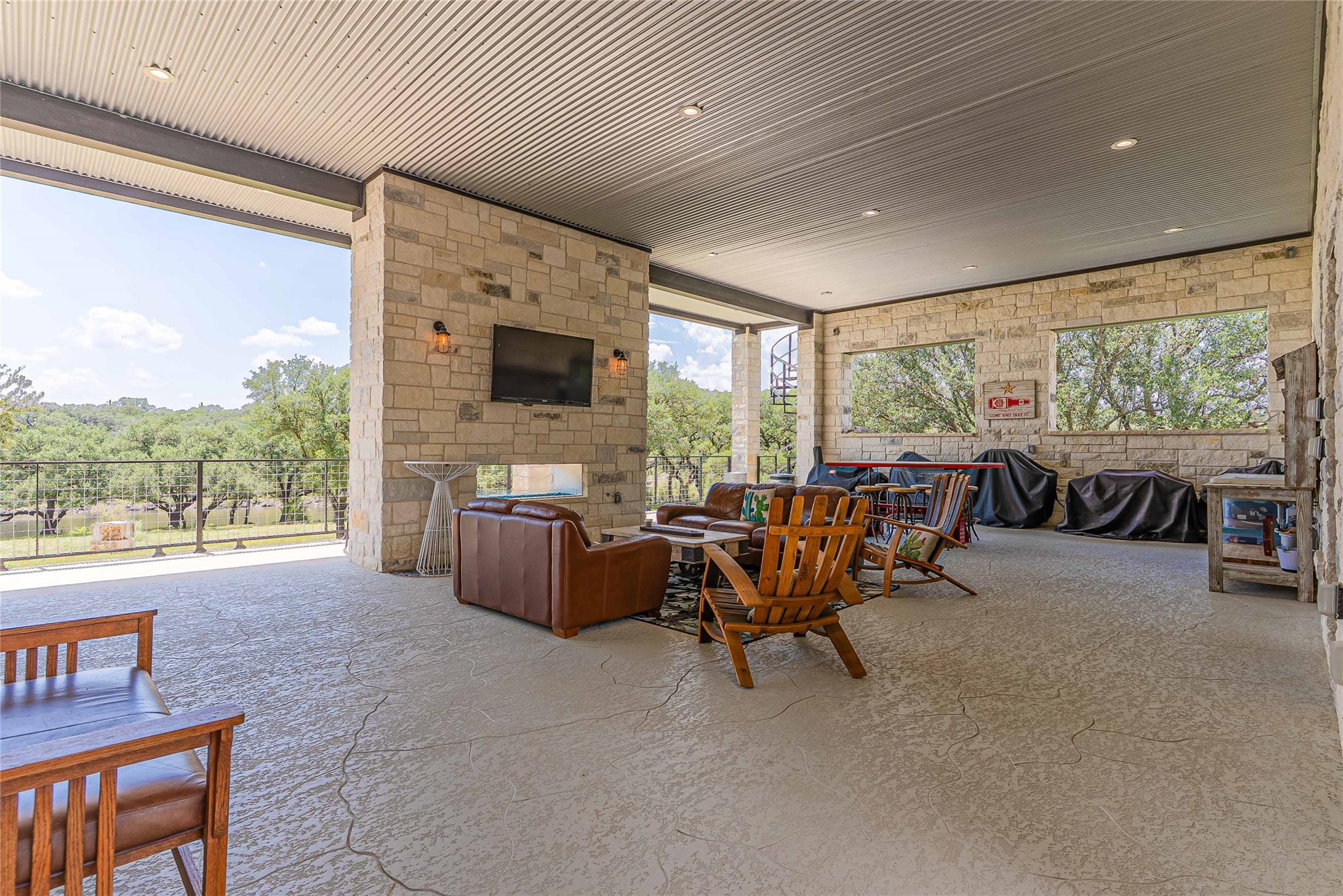 23633 Lakeside Dr, Marble Falls, TX 78654