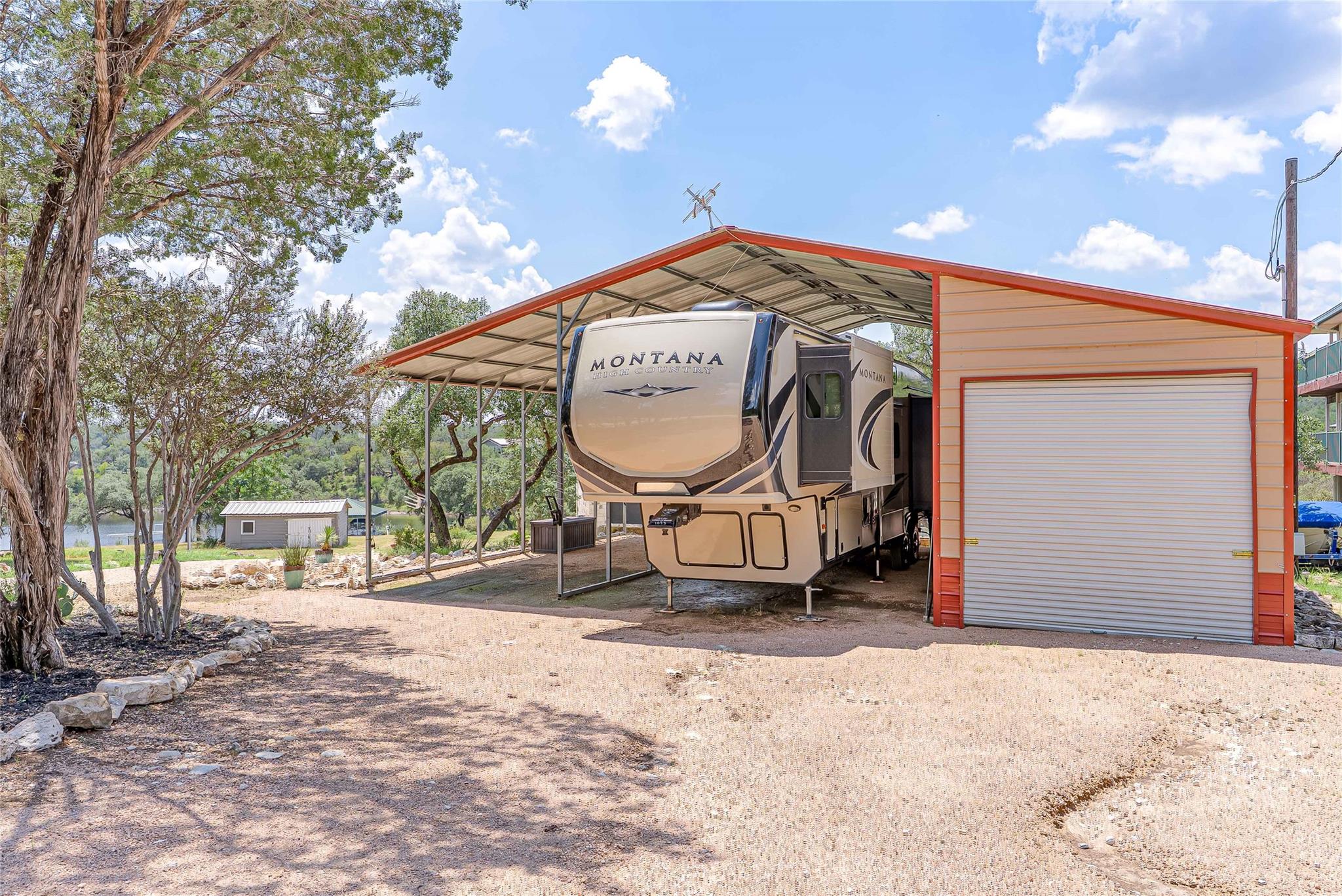 23633 Lakeside Dr, Marble Falls, TX 78654