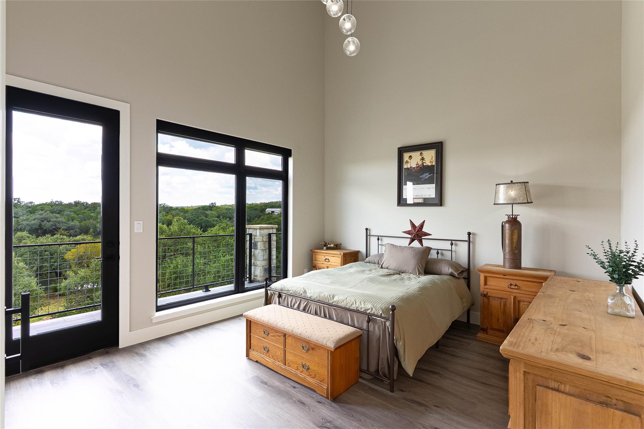 23633 Lakeside Dr, Marble Falls, TX 78654