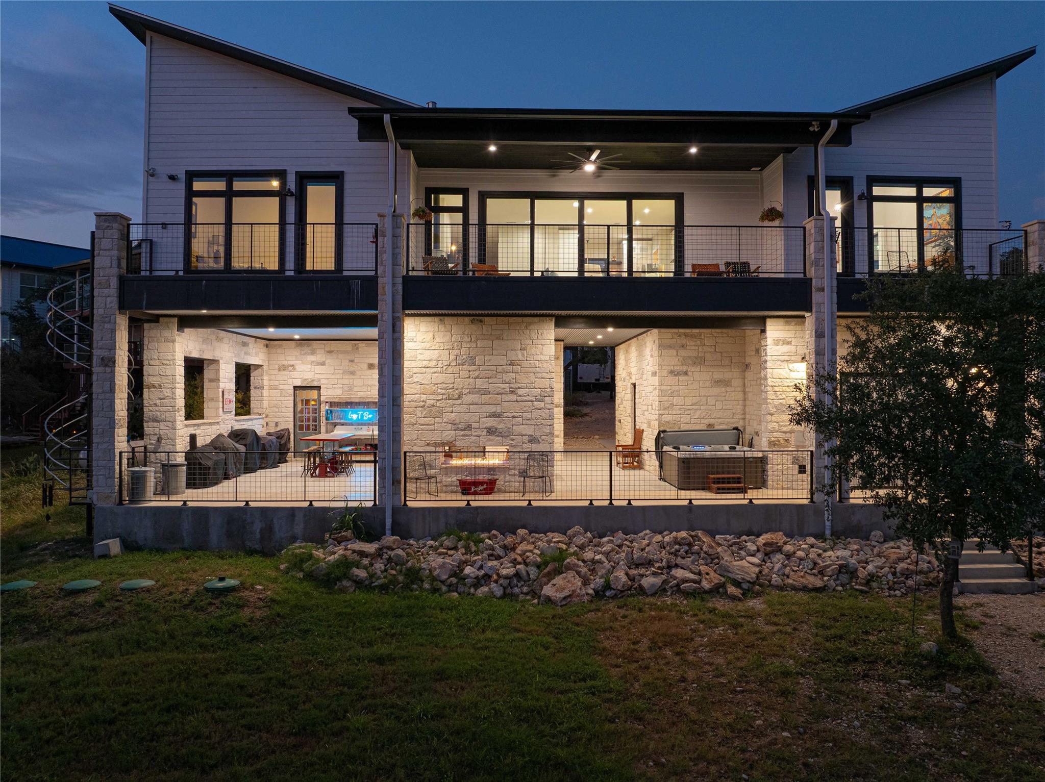 23633 Lakeside Dr, Marble Falls, TX 78654