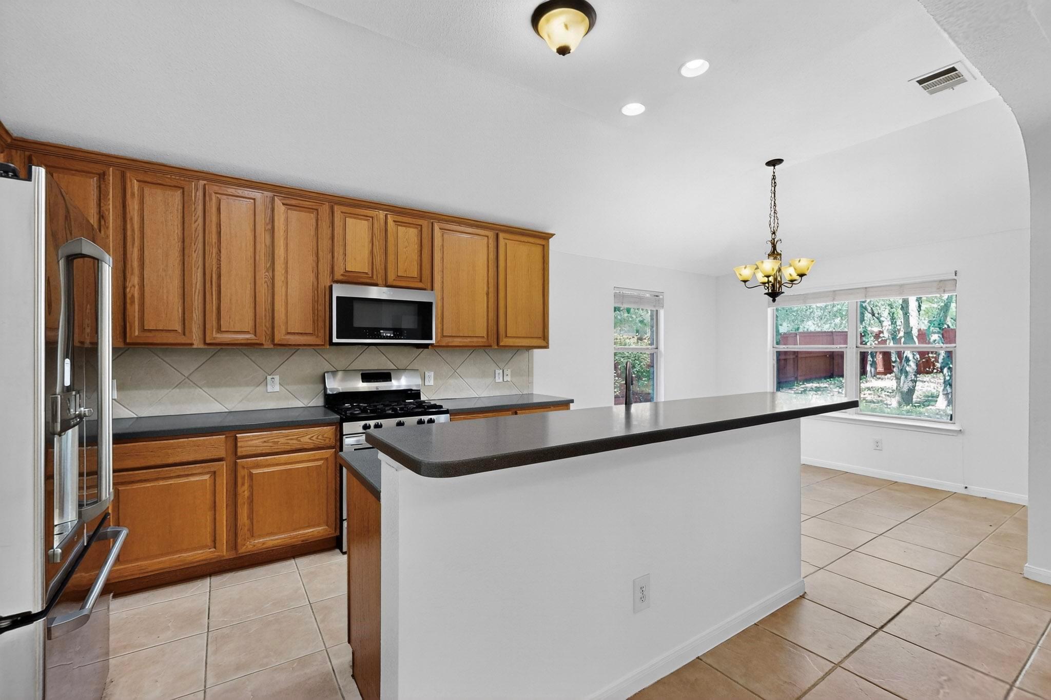 360 Canterbury Dr, Austin, TX 78737