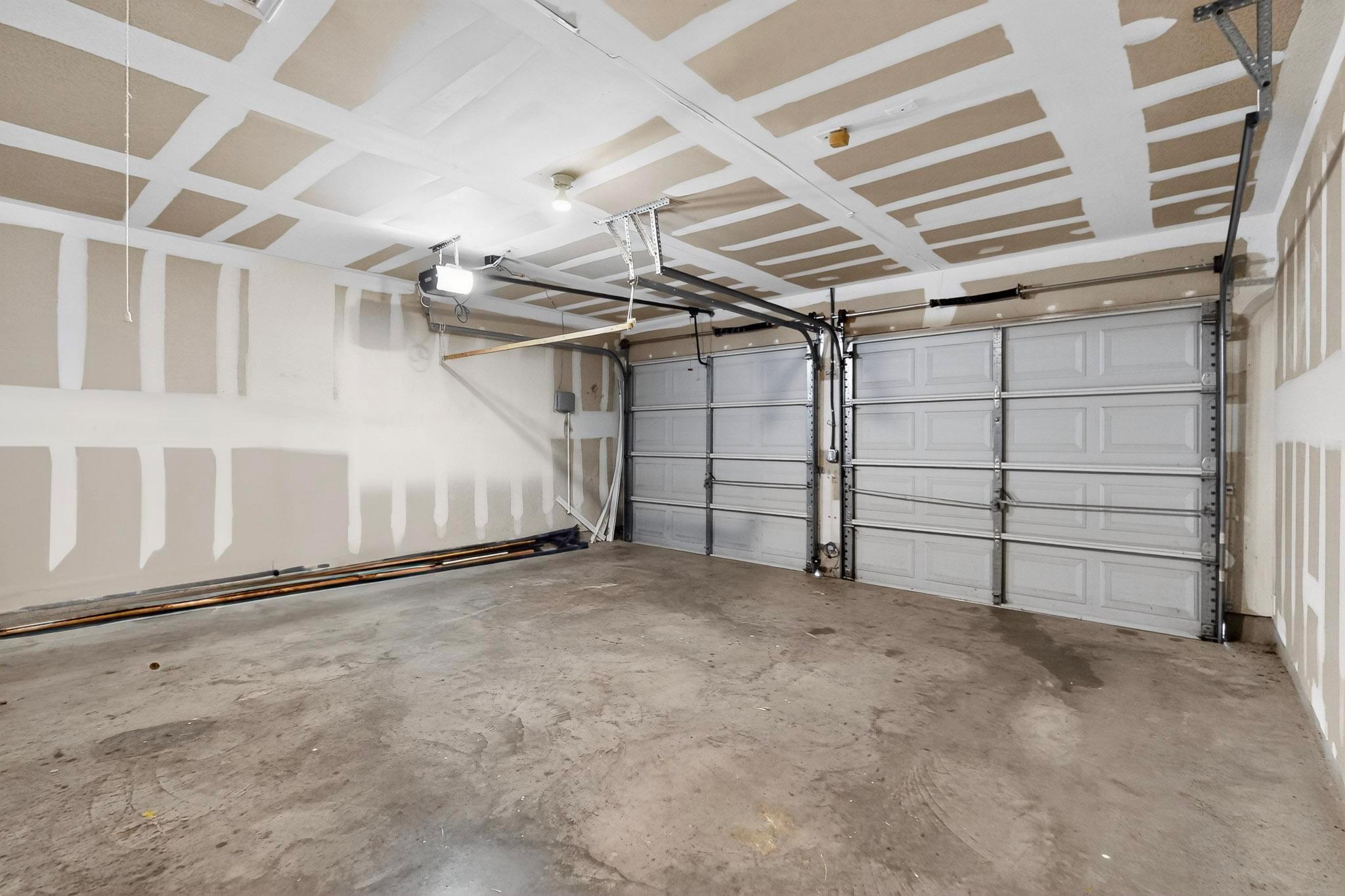 360 Canterbury Dr, Austin, TX 78737