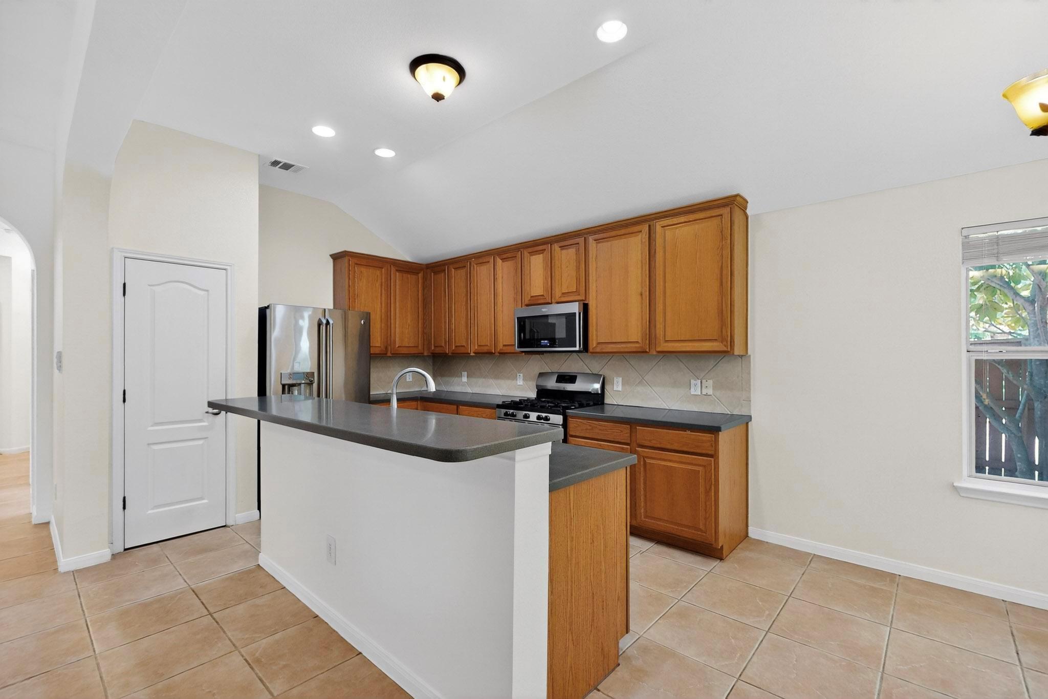 360 Canterbury Dr, Austin, TX 78737