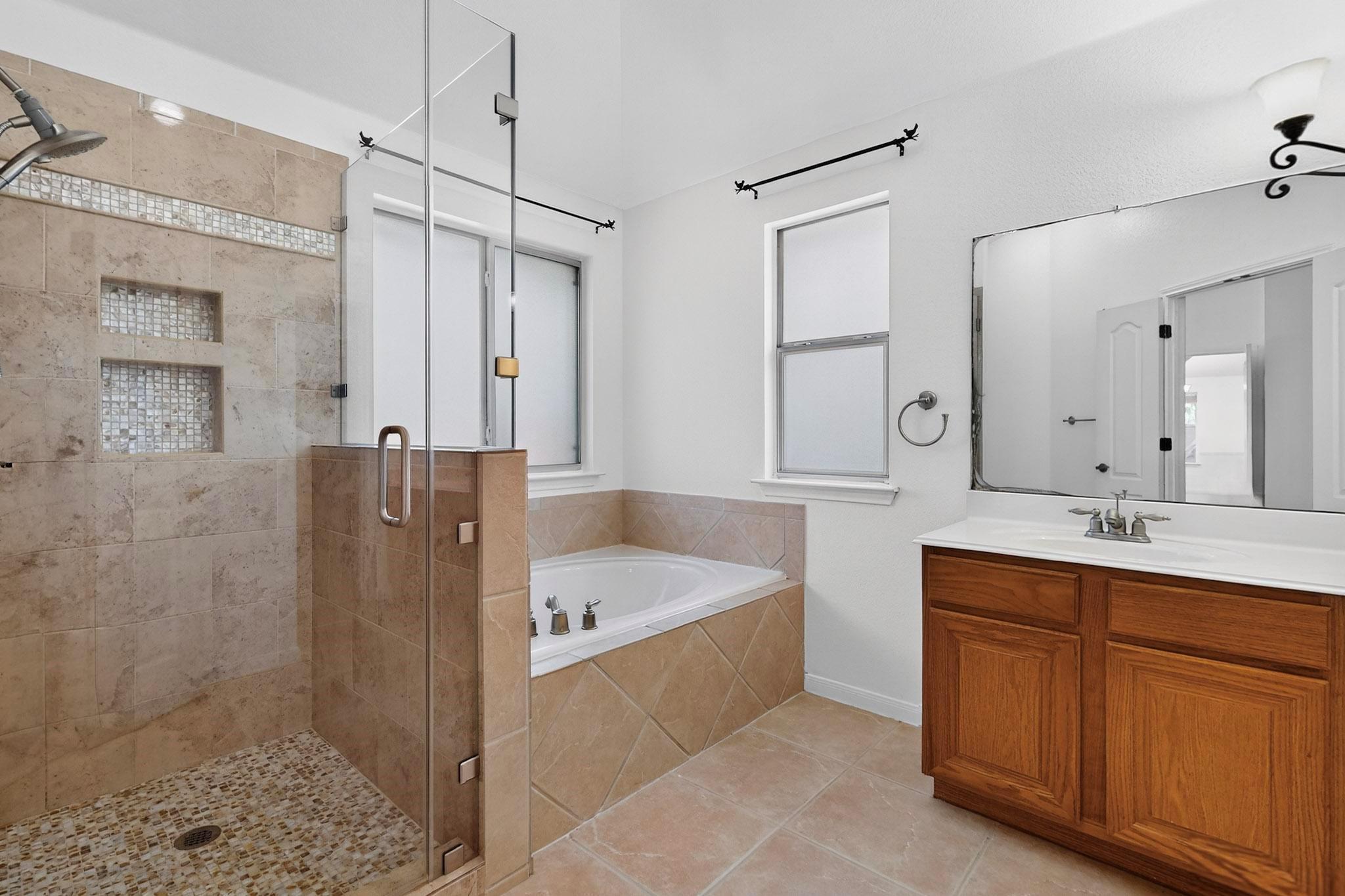 360 Canterbury Dr, Austin, TX 78737