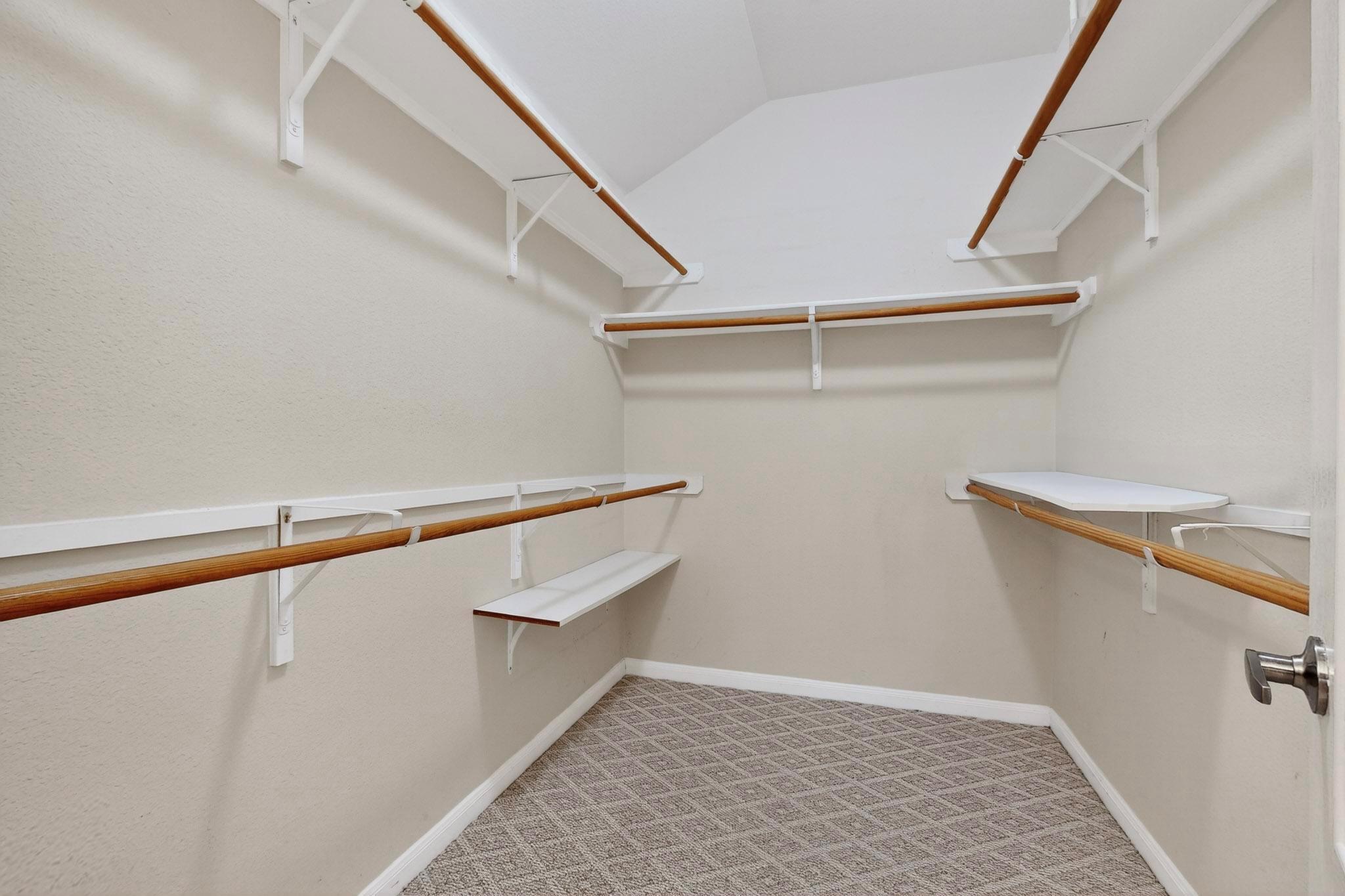 360 Canterbury Dr, Austin, TX 78737