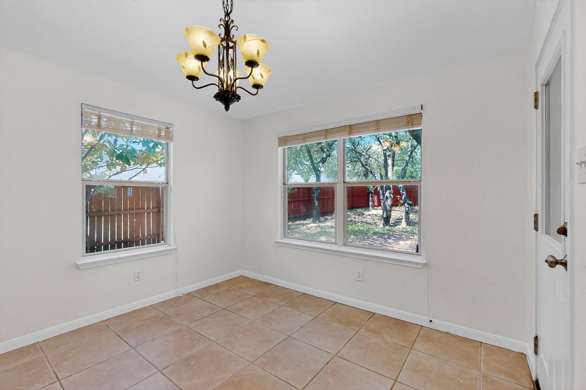 360 Canterbury Dr, Austin, TX 78737