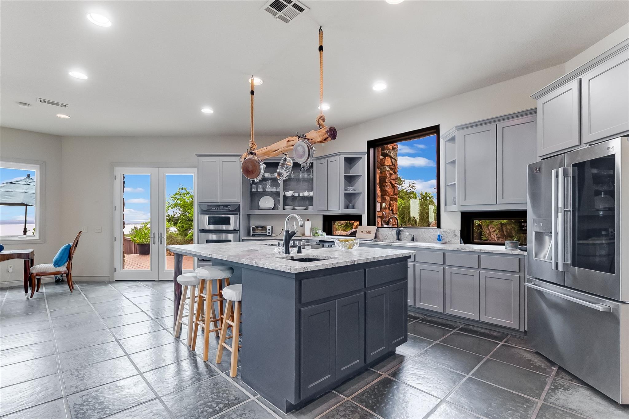 311 Granite Cir, Burnet, TX 78611