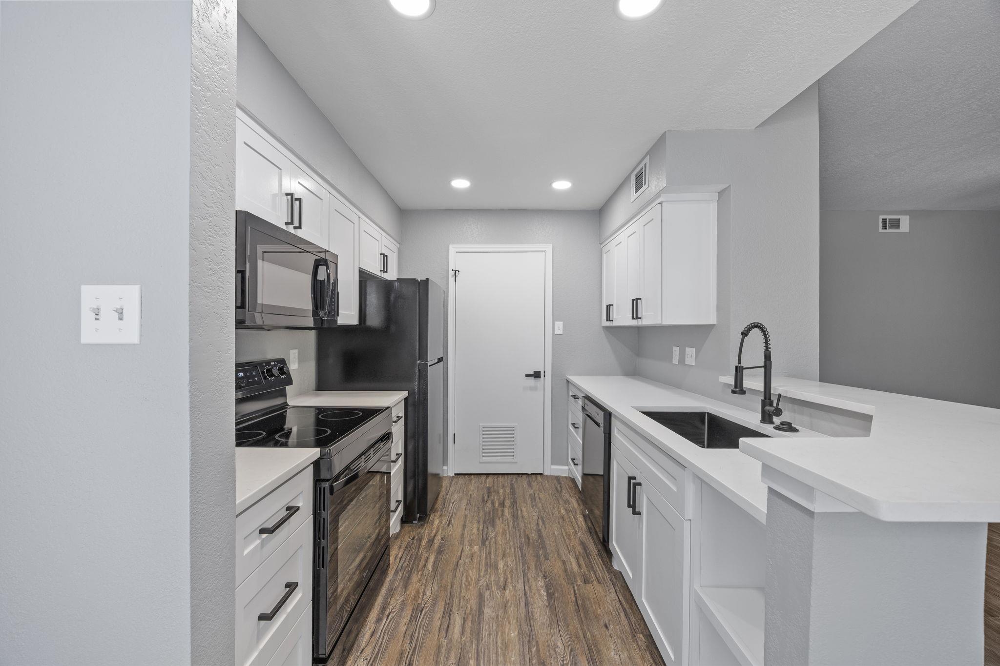 4711 Spicewood Springs Rd # 106, Austin, TX 78759