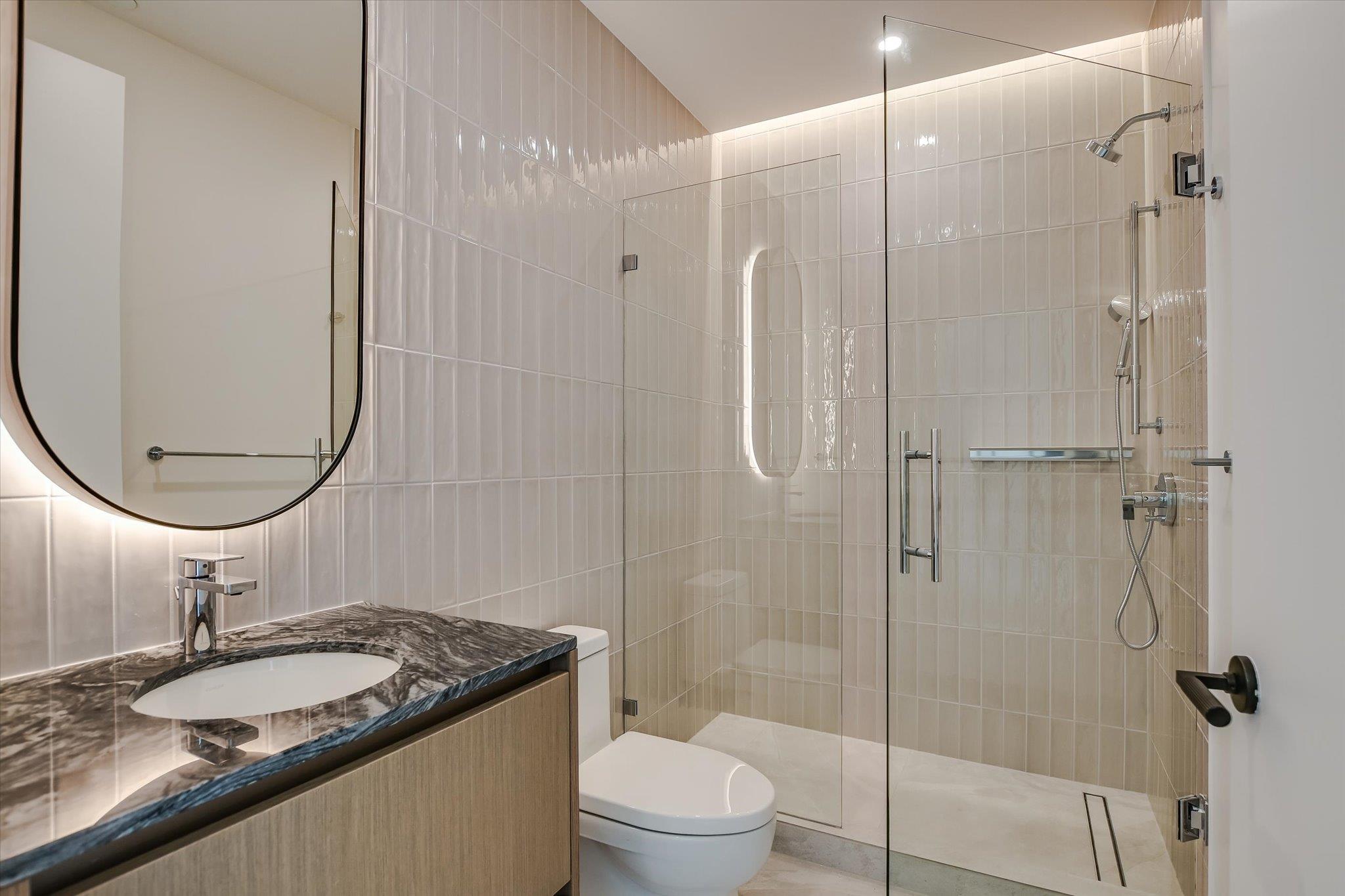 610 Davis St # 4704, Austin, TX 78701