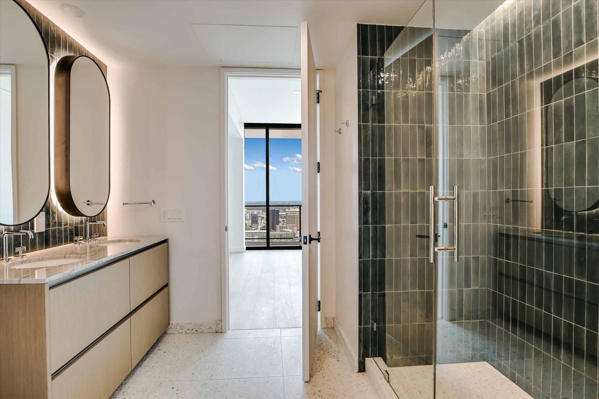 610 Davis St # 4704, Austin, TX 78701