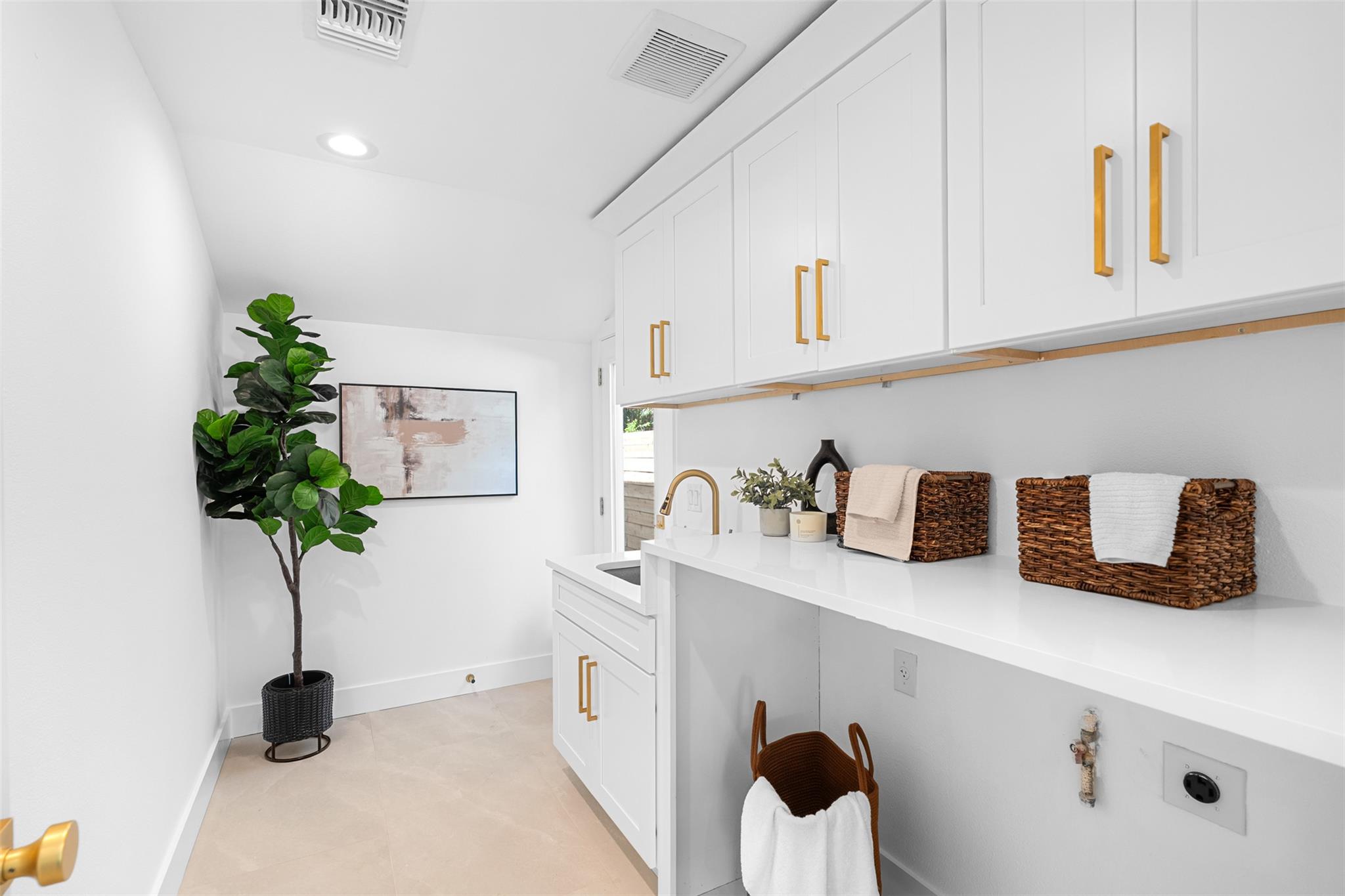 8308 Reeda Ln, Austin, TX 78757