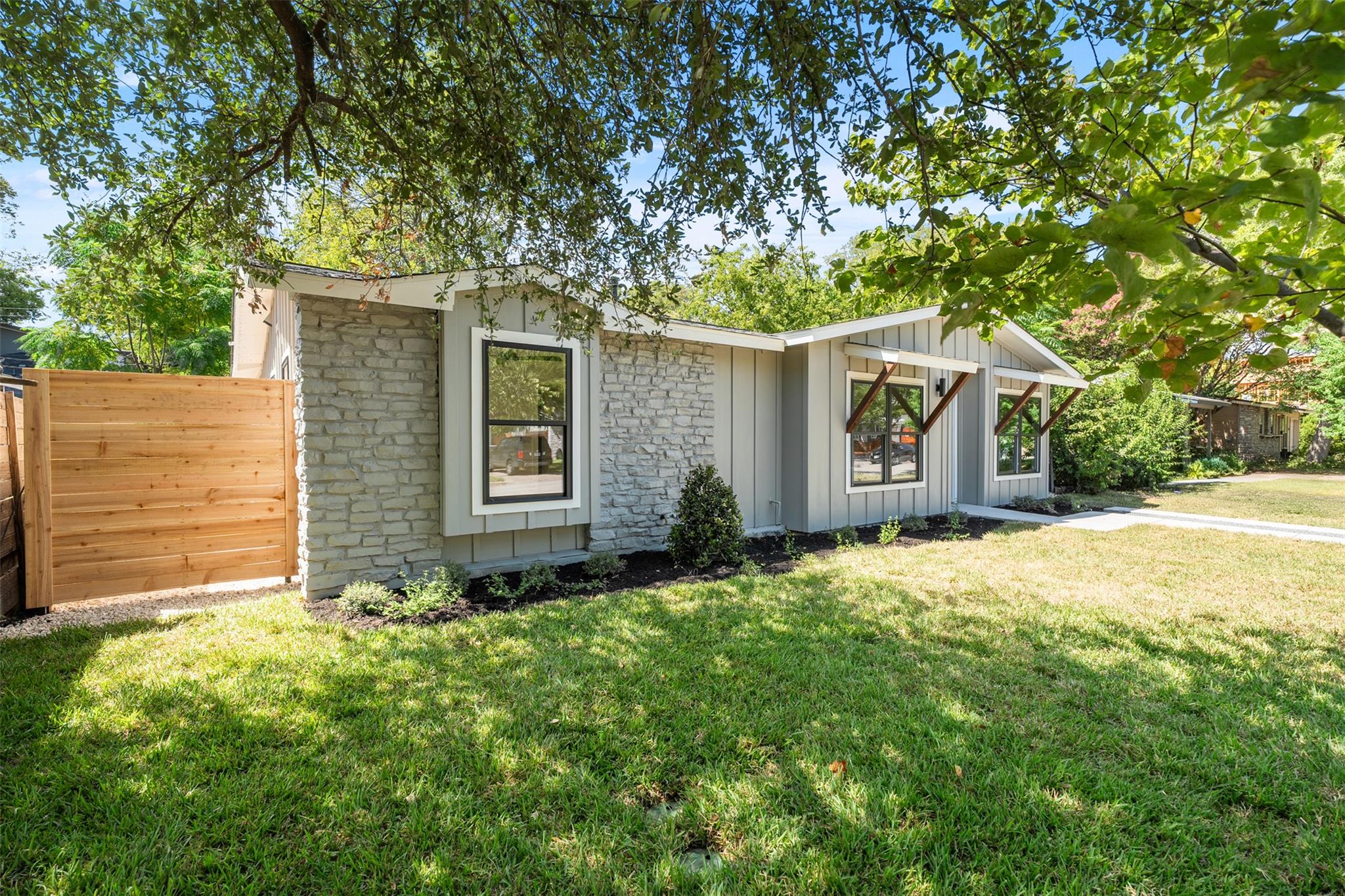 8308 Reeda Ln, Austin, TX 78757