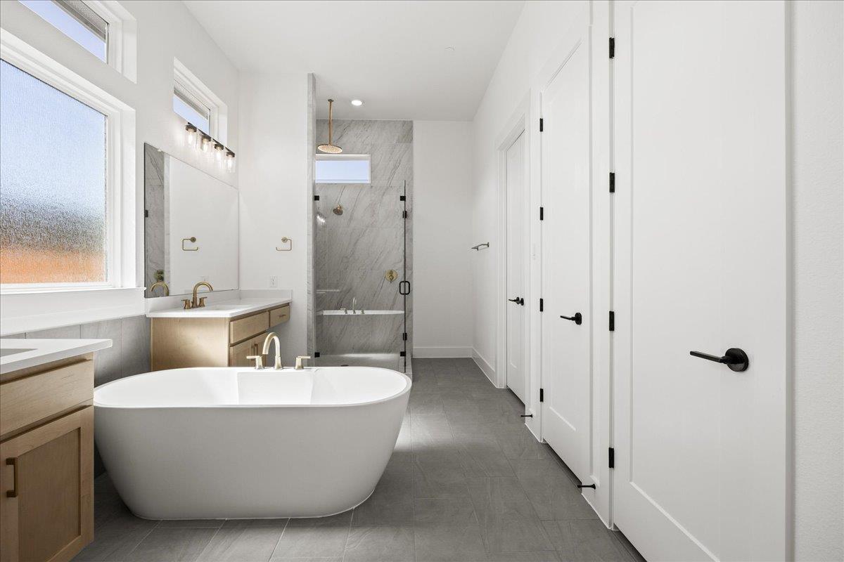 19113 Hopper Ln, Austin, TX 78738